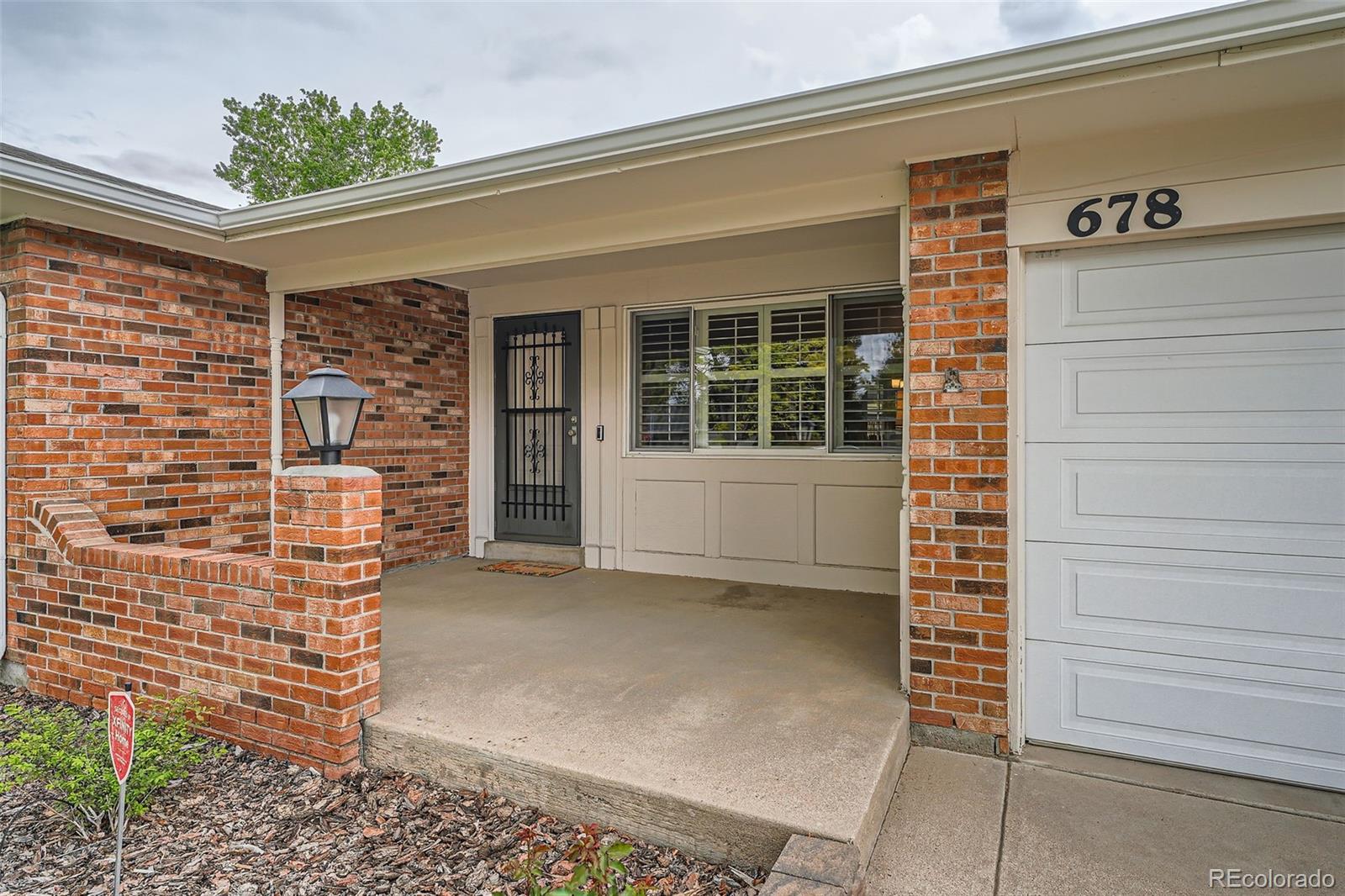 MLS Image #2 for 678 s oswego court,aurora, Colorado