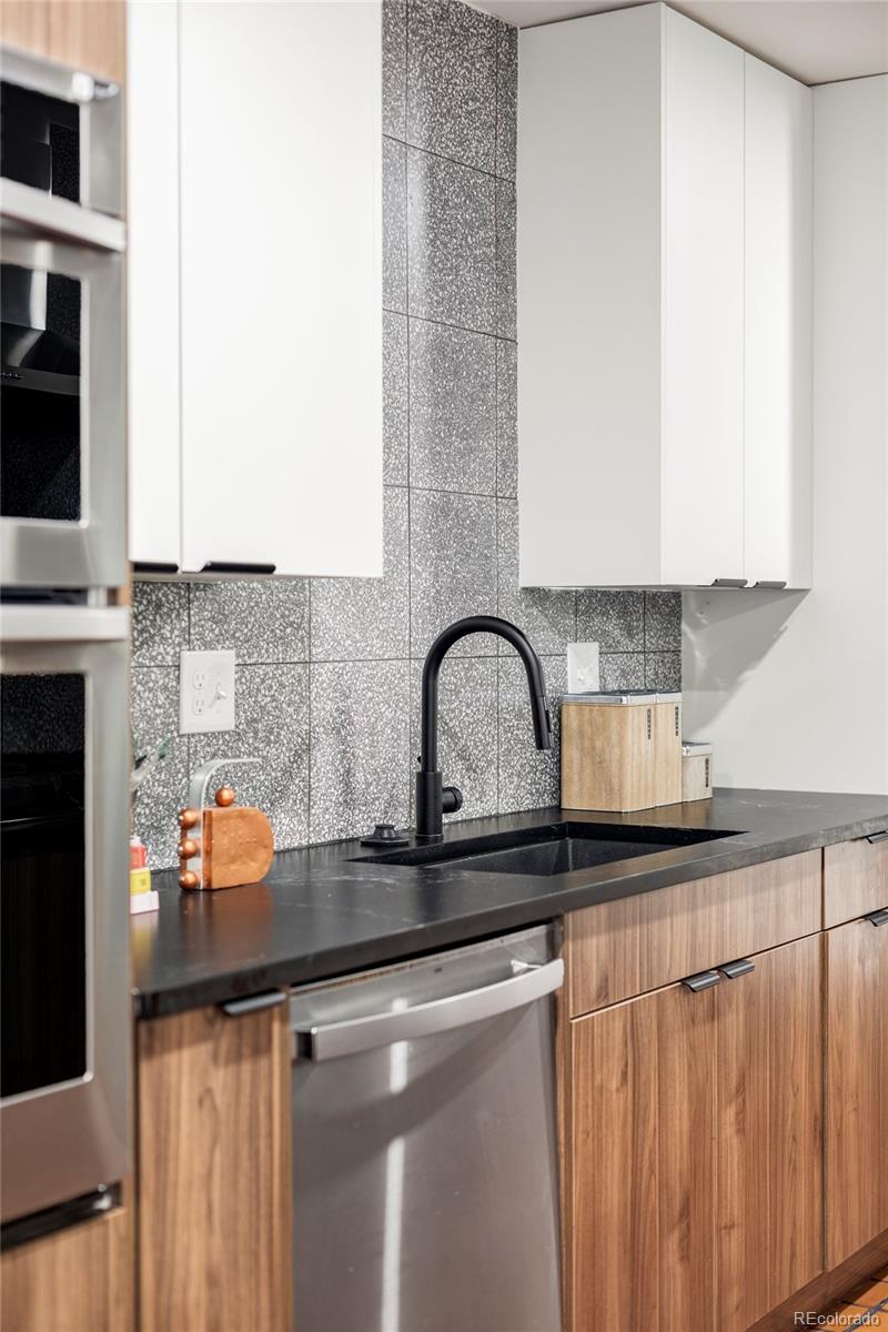 MLS Image #5 for 1330  olive street,denver, Colorado