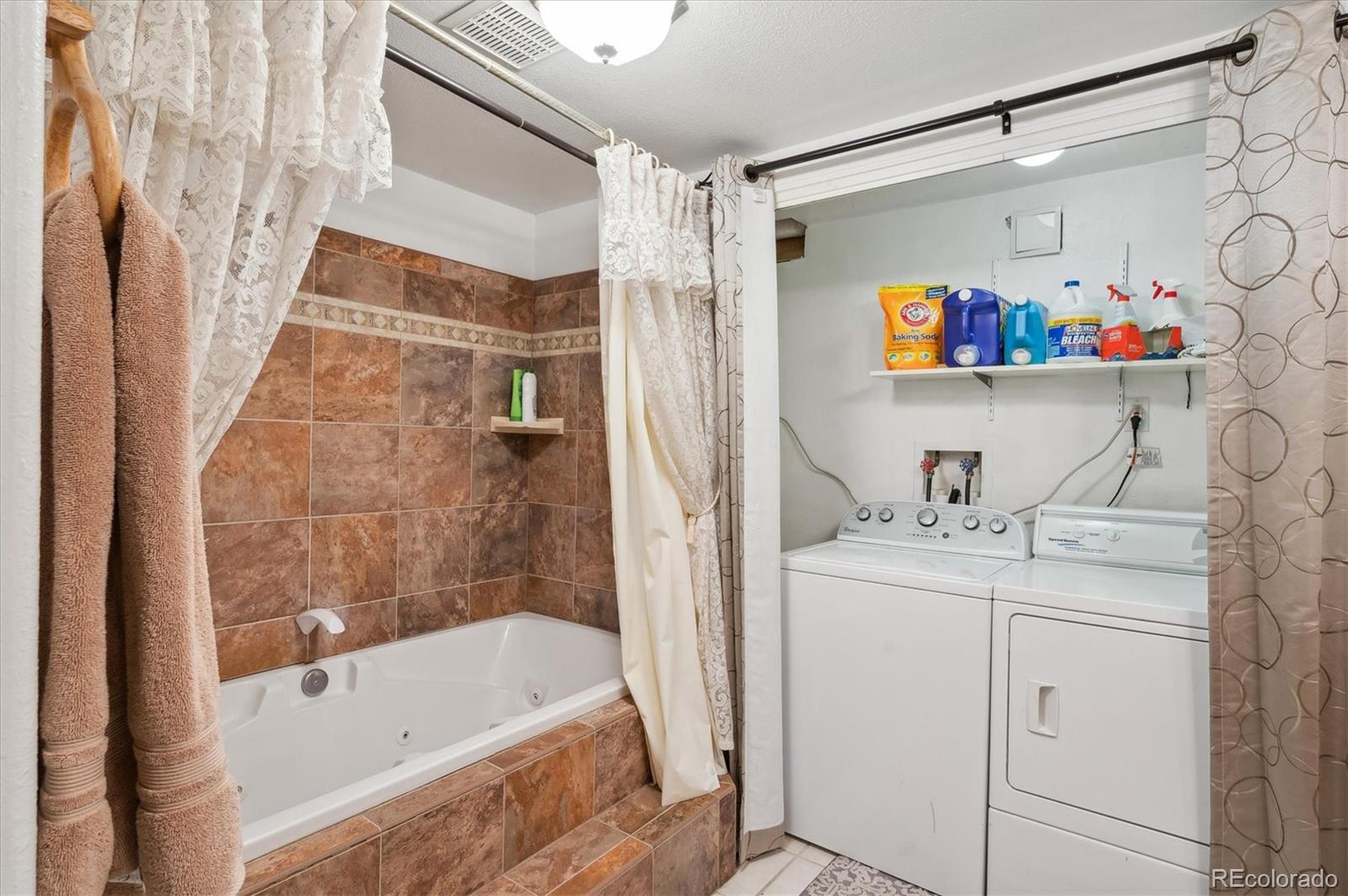MLS Image #13 for 11337 e 1st avenue,aurora, Colorado