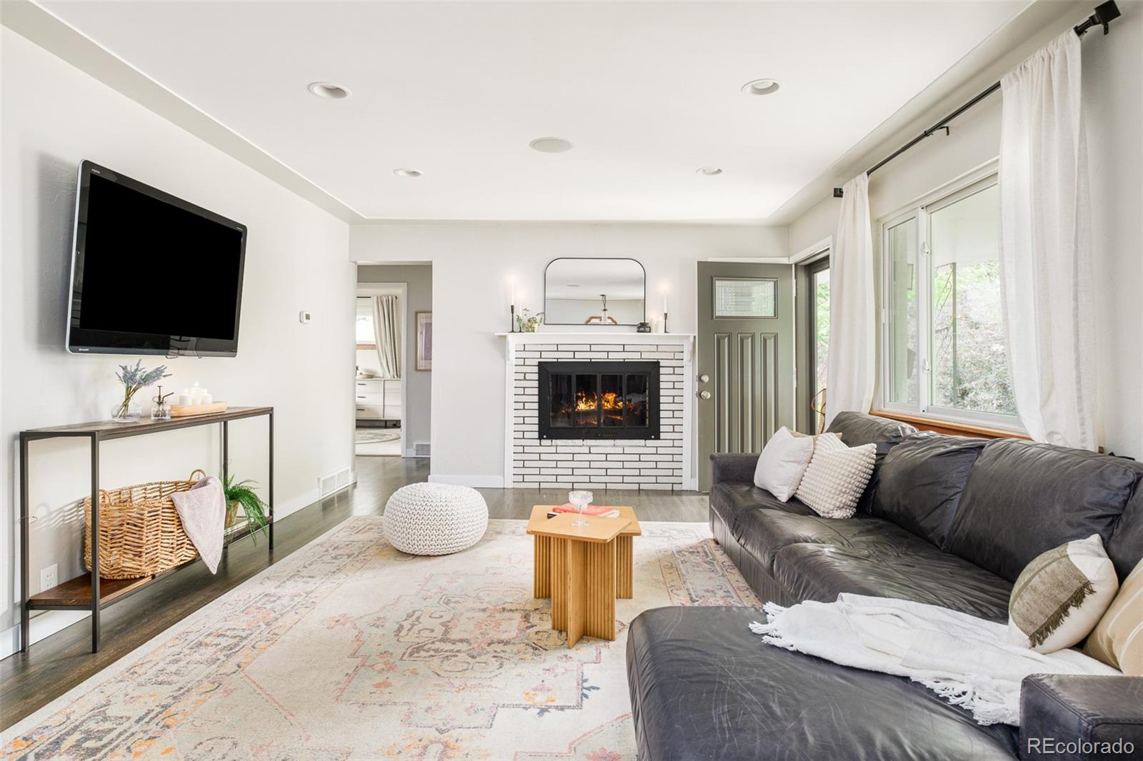 MLS Image #4 for 5885 s huron street,littleton, Colorado