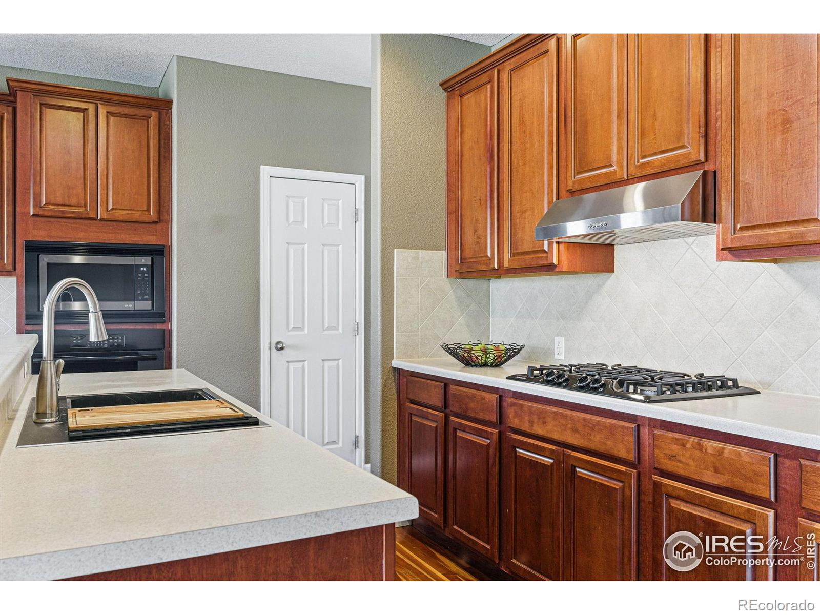 MLS Image #9 for 5017  bella vista drive,longmont, Colorado