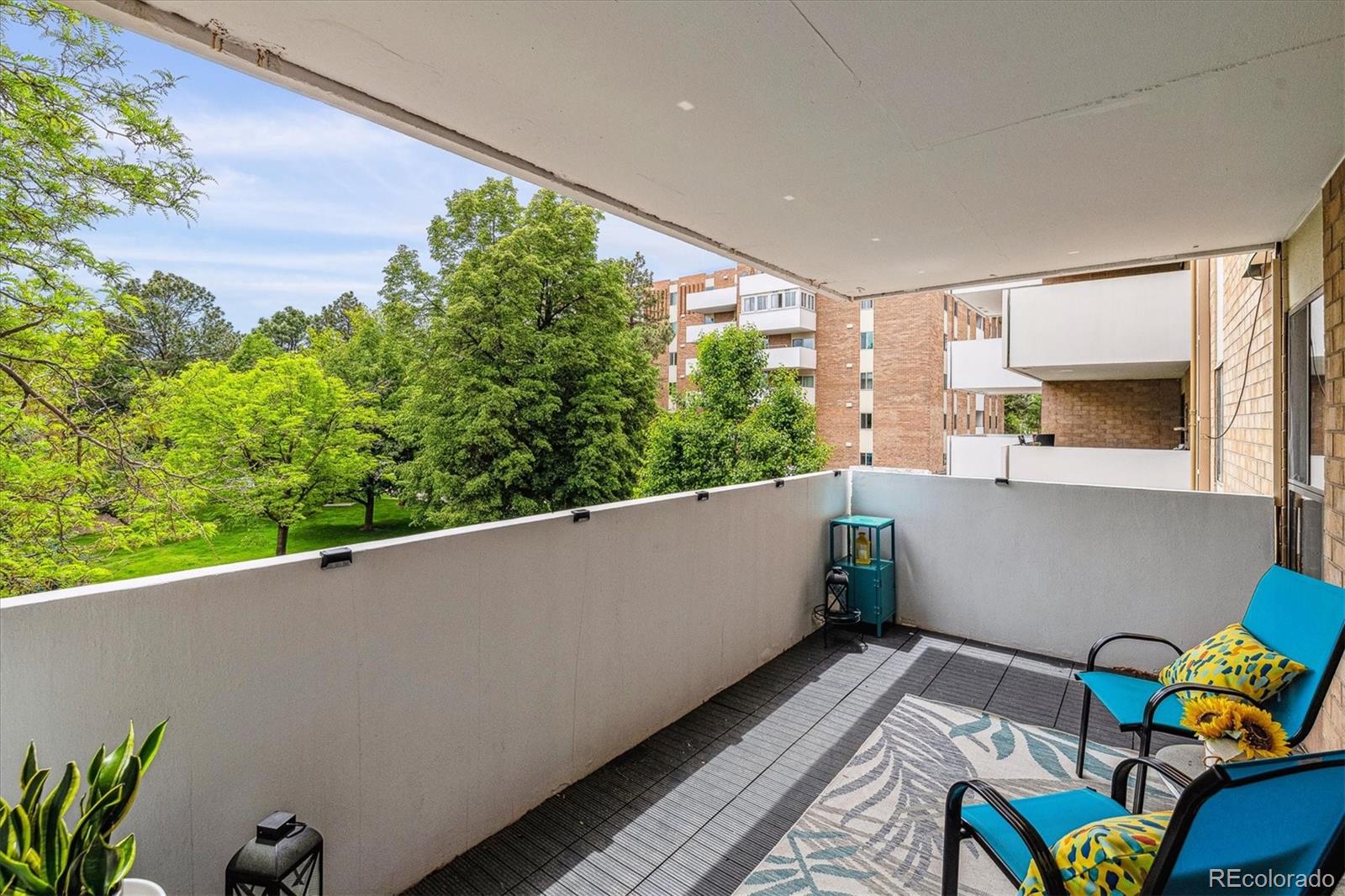 MLS Image #19 for 2880 s locust street,denver, Colorado