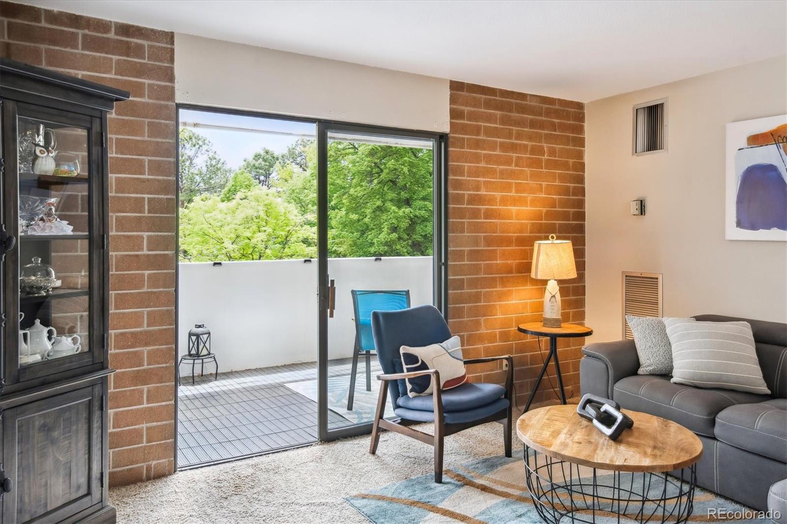MLS Image #2 for 2880 s locust street,denver, Colorado