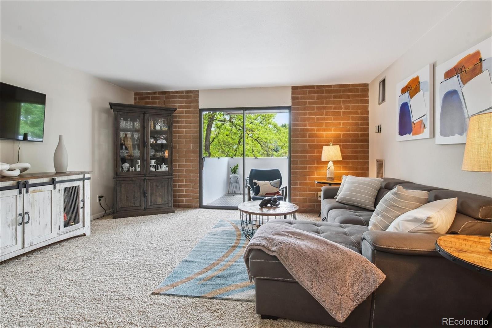 MLS Image #3 for 2880 s locust street,denver, Colorado