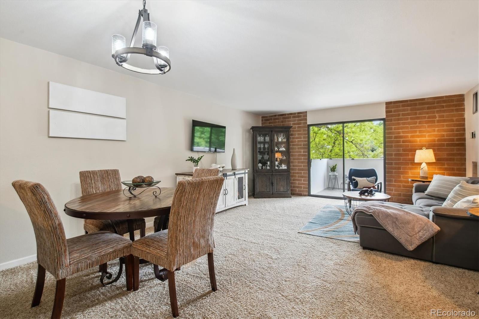 MLS Image #5 for 2880 s locust street,denver, Colorado