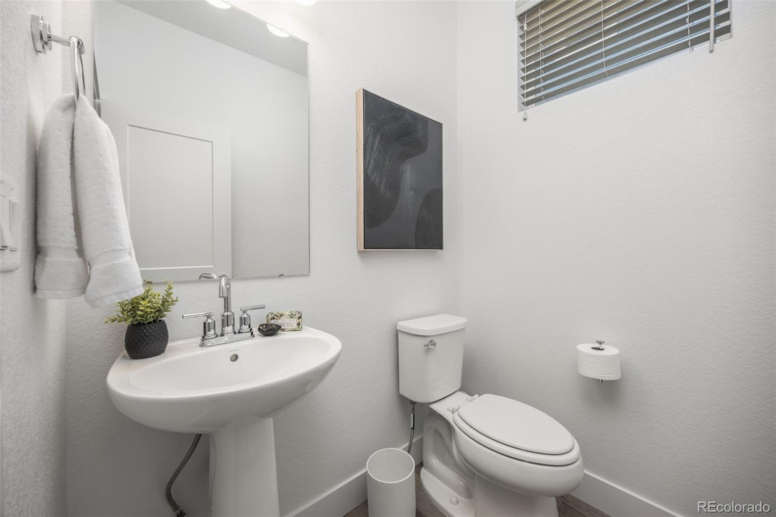 MLS Image #13 for 21482 e 60th avenue,aurora, Colorado