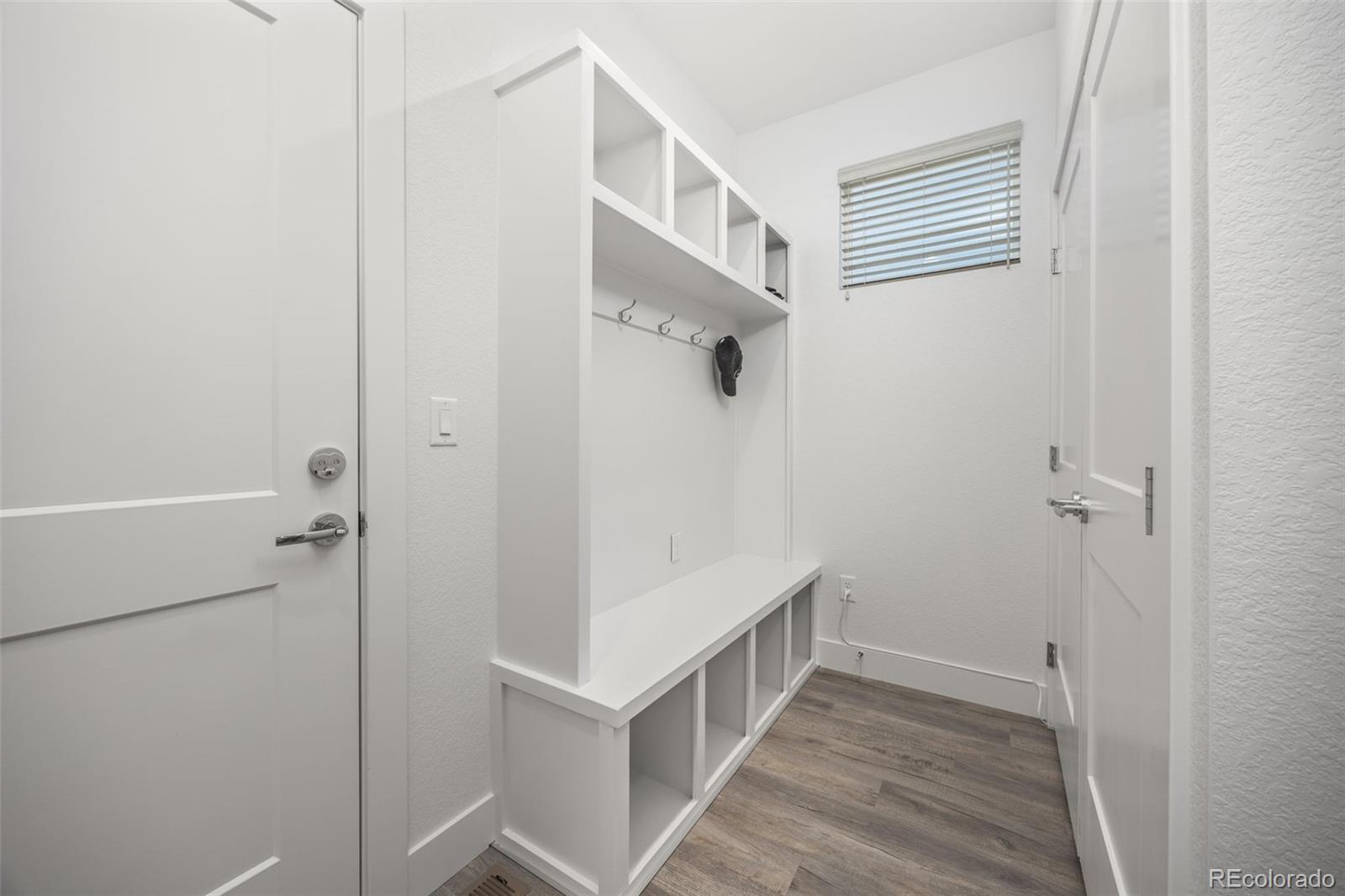 MLS Image #14 for 21482 e 60th avenue,aurora, Colorado