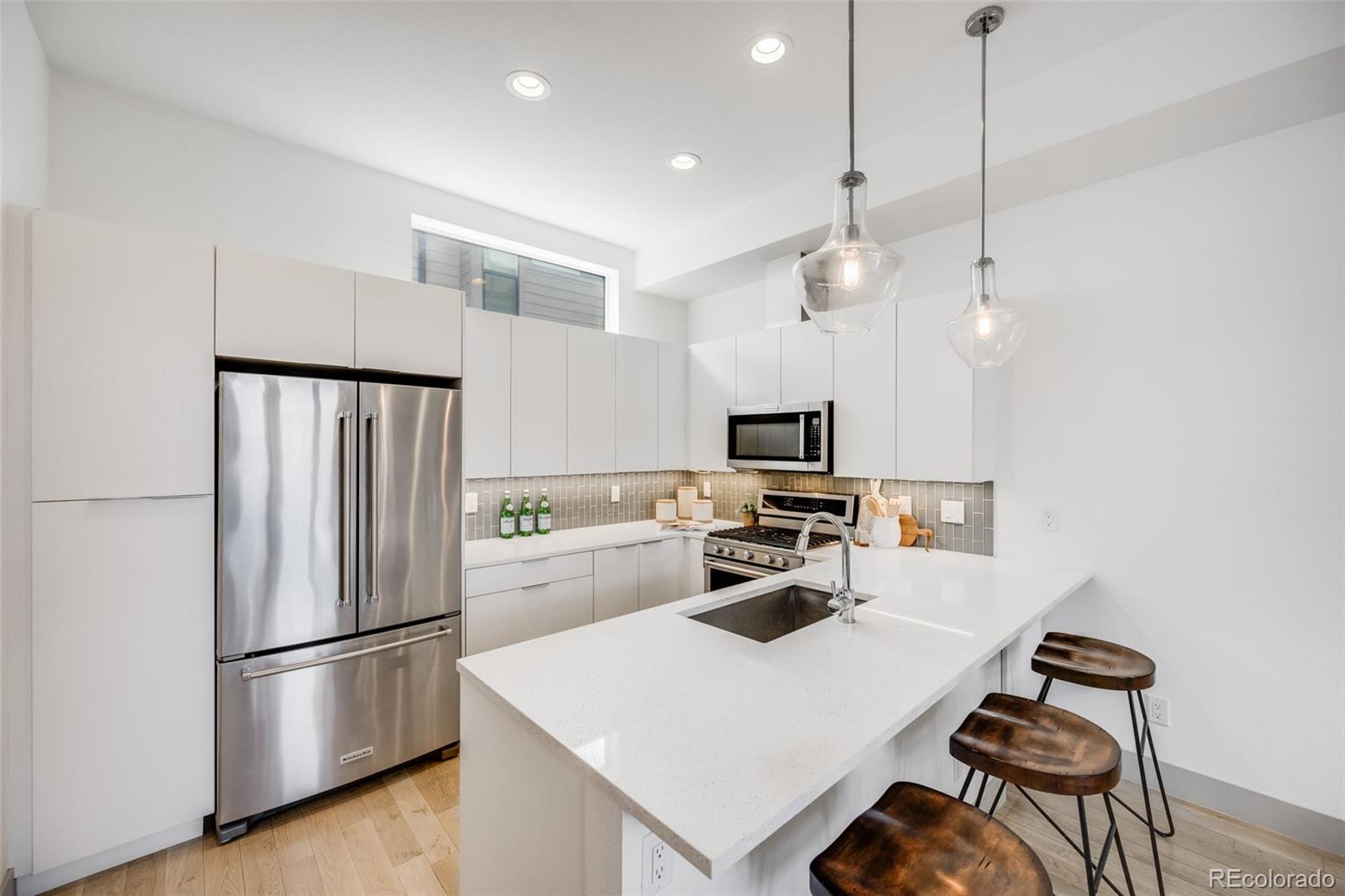 MLS Image #10 for 3008  blake street,denver, Colorado