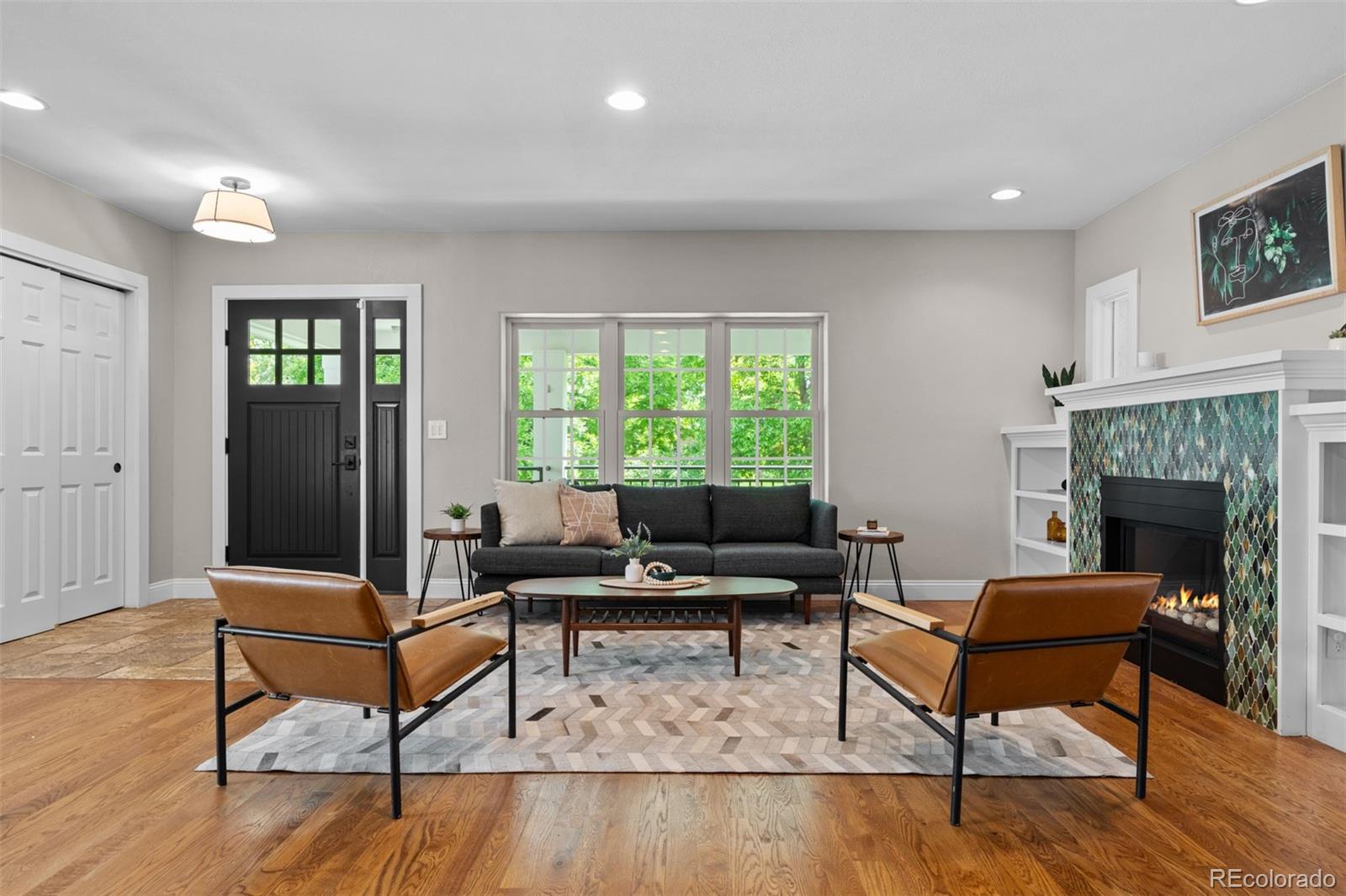 MLS Image #3 for 2485 s fillmore street,denver, Colorado