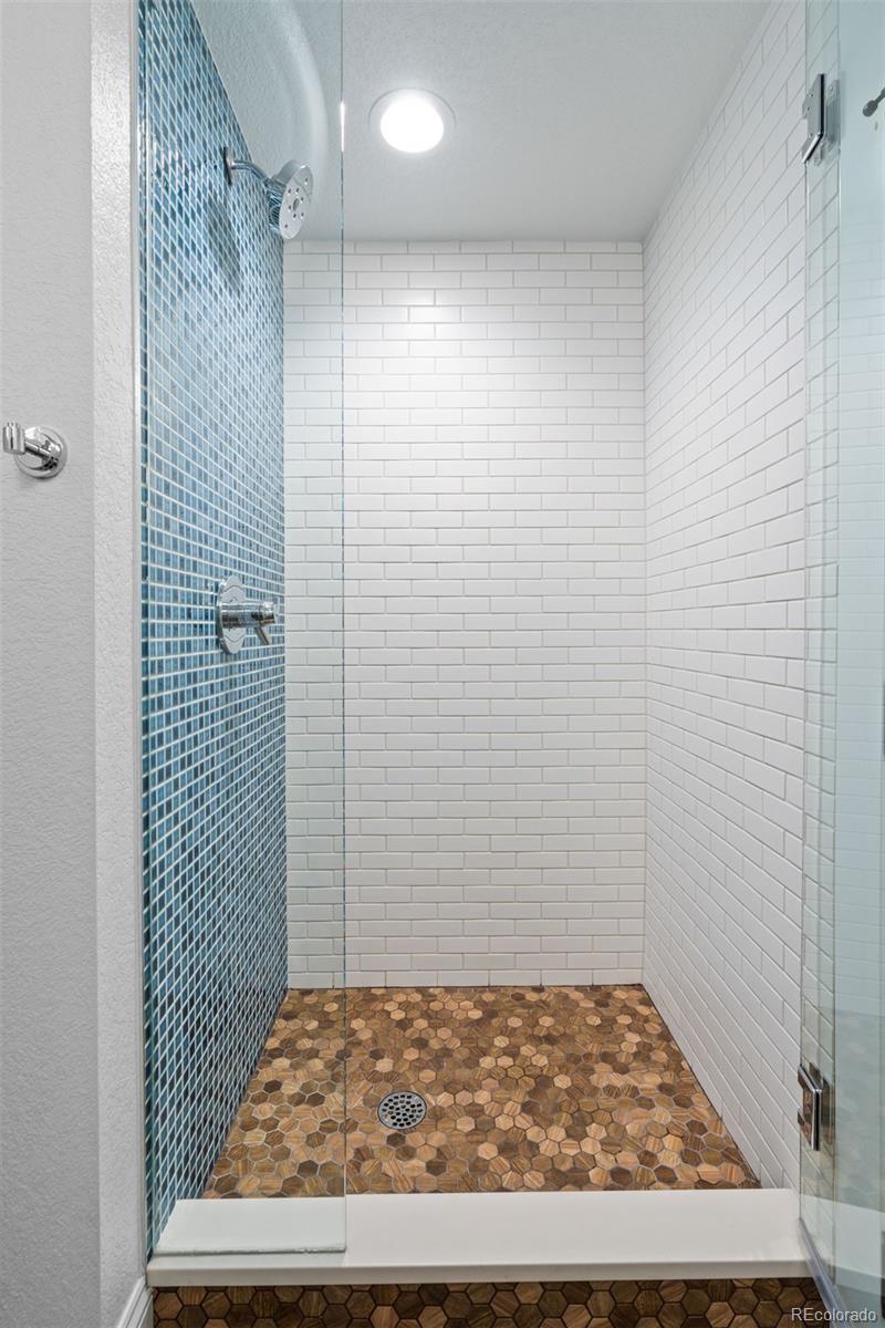 MLS Image #39 for 2485 s fillmore street,denver, Colorado