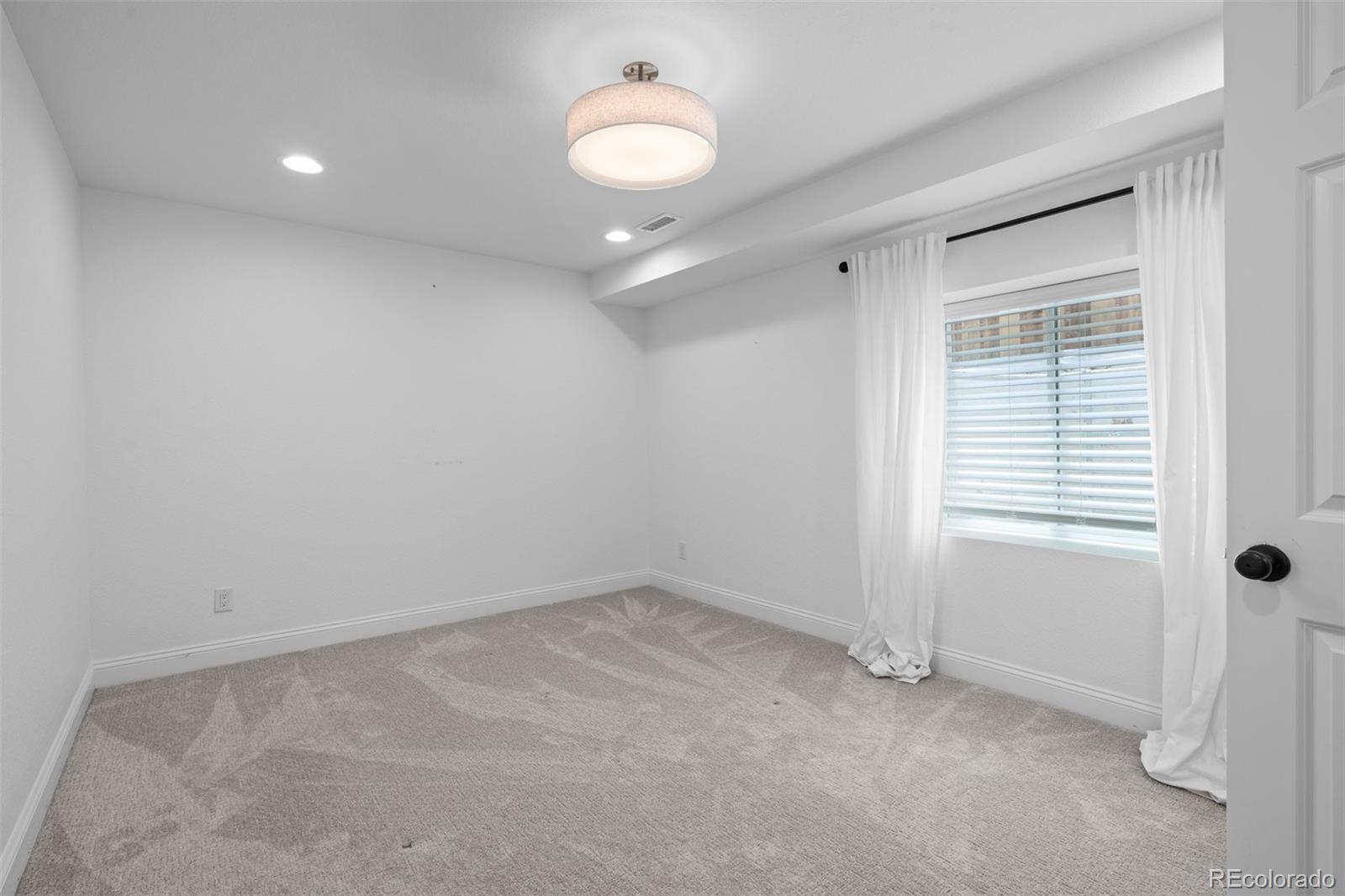 MLS Image #40 for 2485 s fillmore street,denver, Colorado