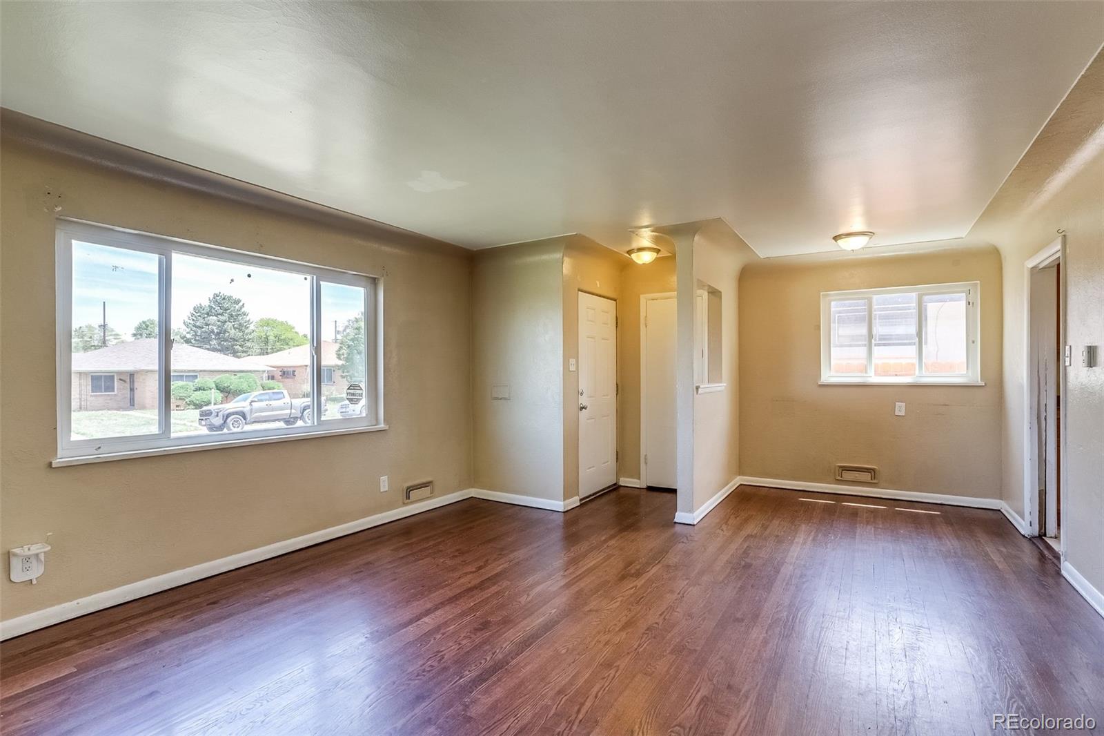 MLS Image #4 for 3685  jasmine street,denver, Colorado