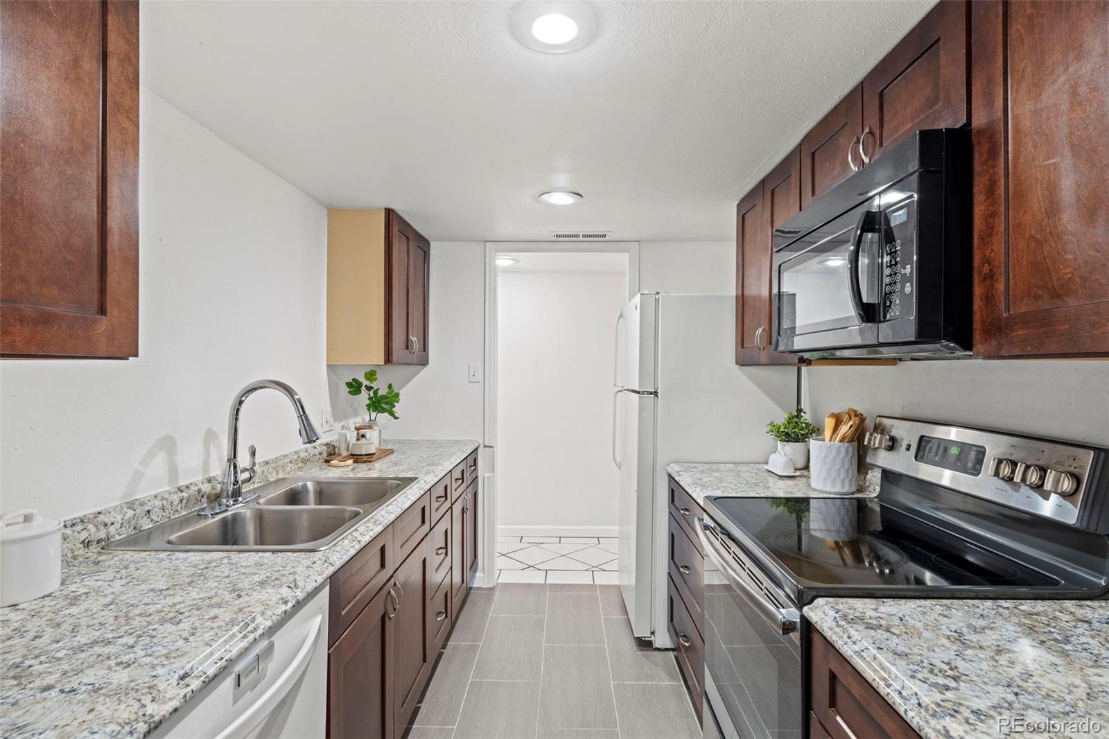 MLS Image #7 for 9725 e harvard avenue,denver, Colorado