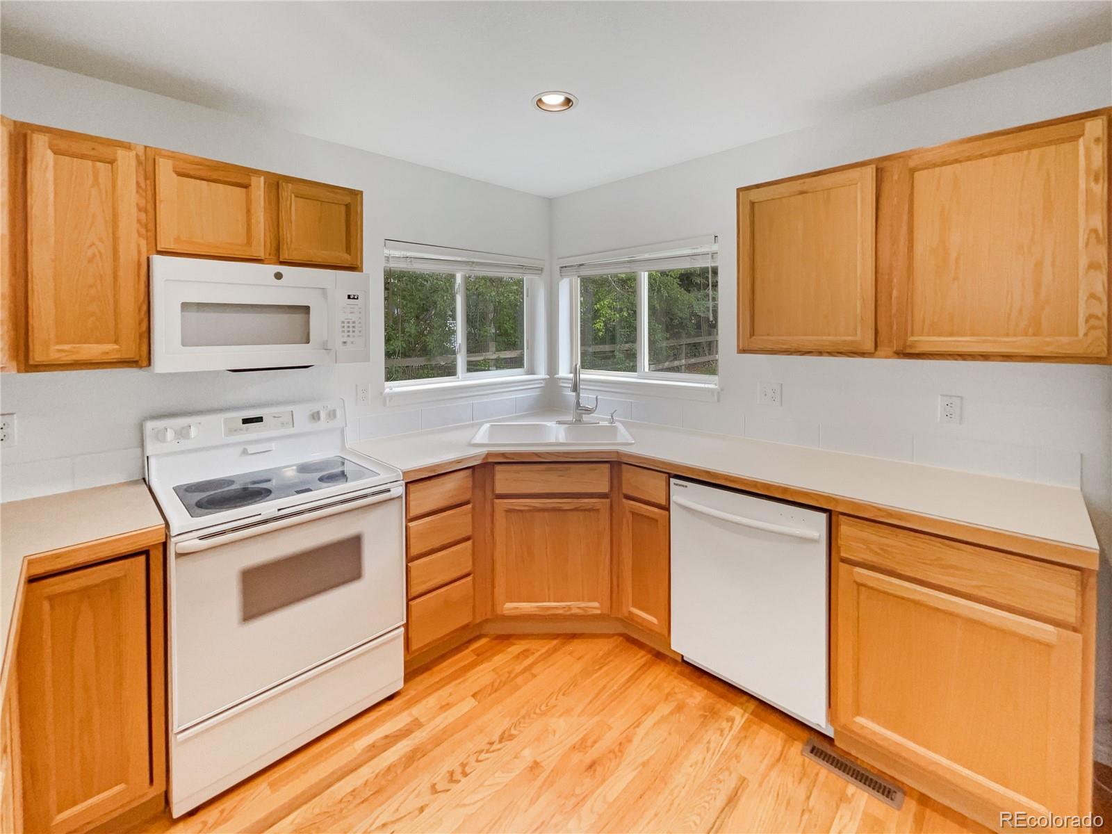 MLS Image #5 for 124  high country trail,lafayette, Colorado