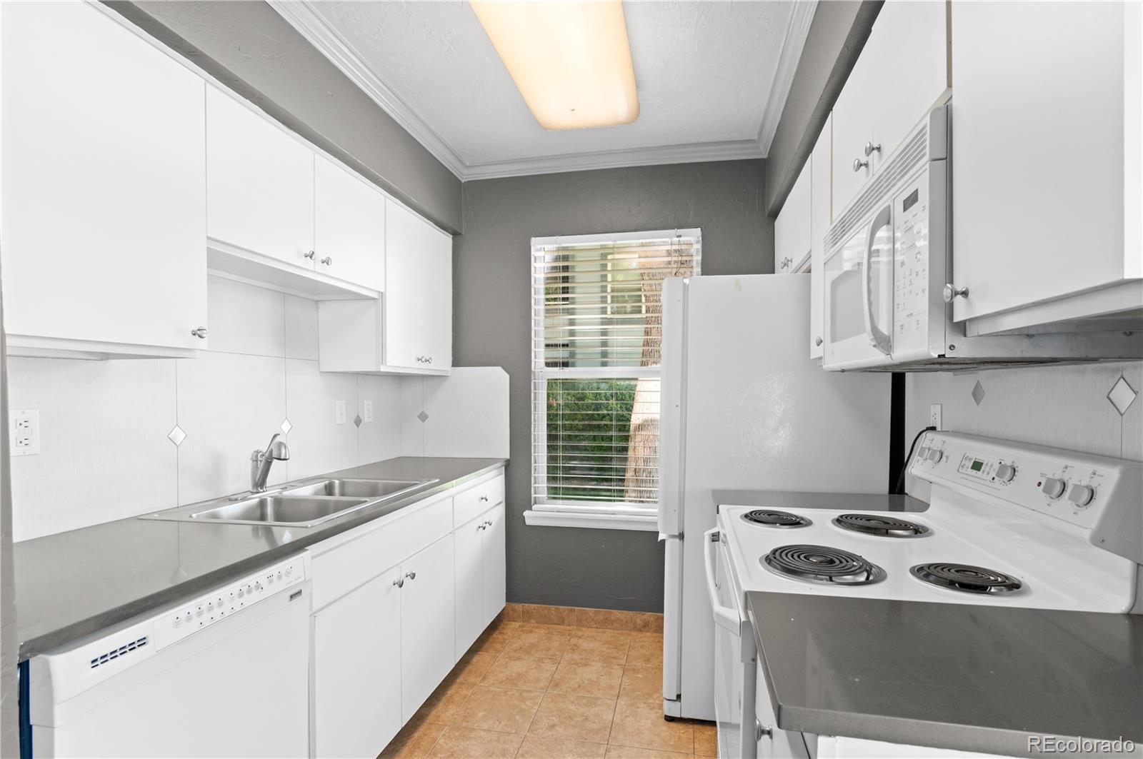 MLS Image #6 for 8055 w eastman place,lakewood, Colorado