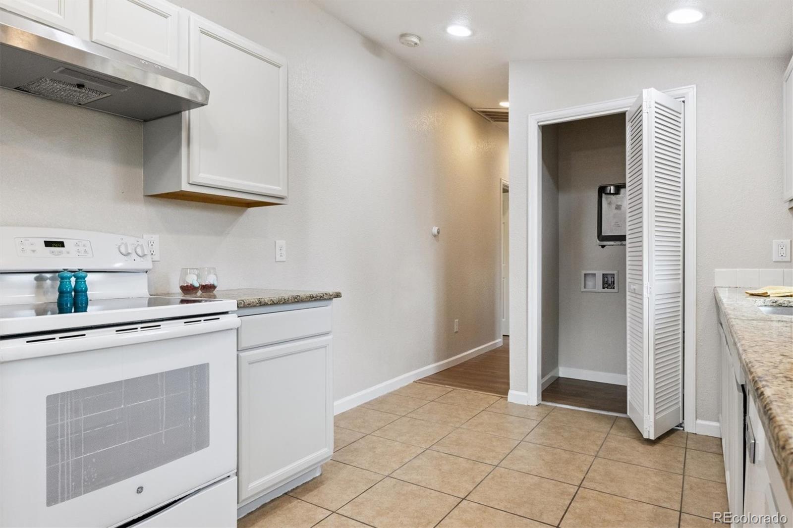 MLS Image #15 for 370 s newton ,denver, Colorado