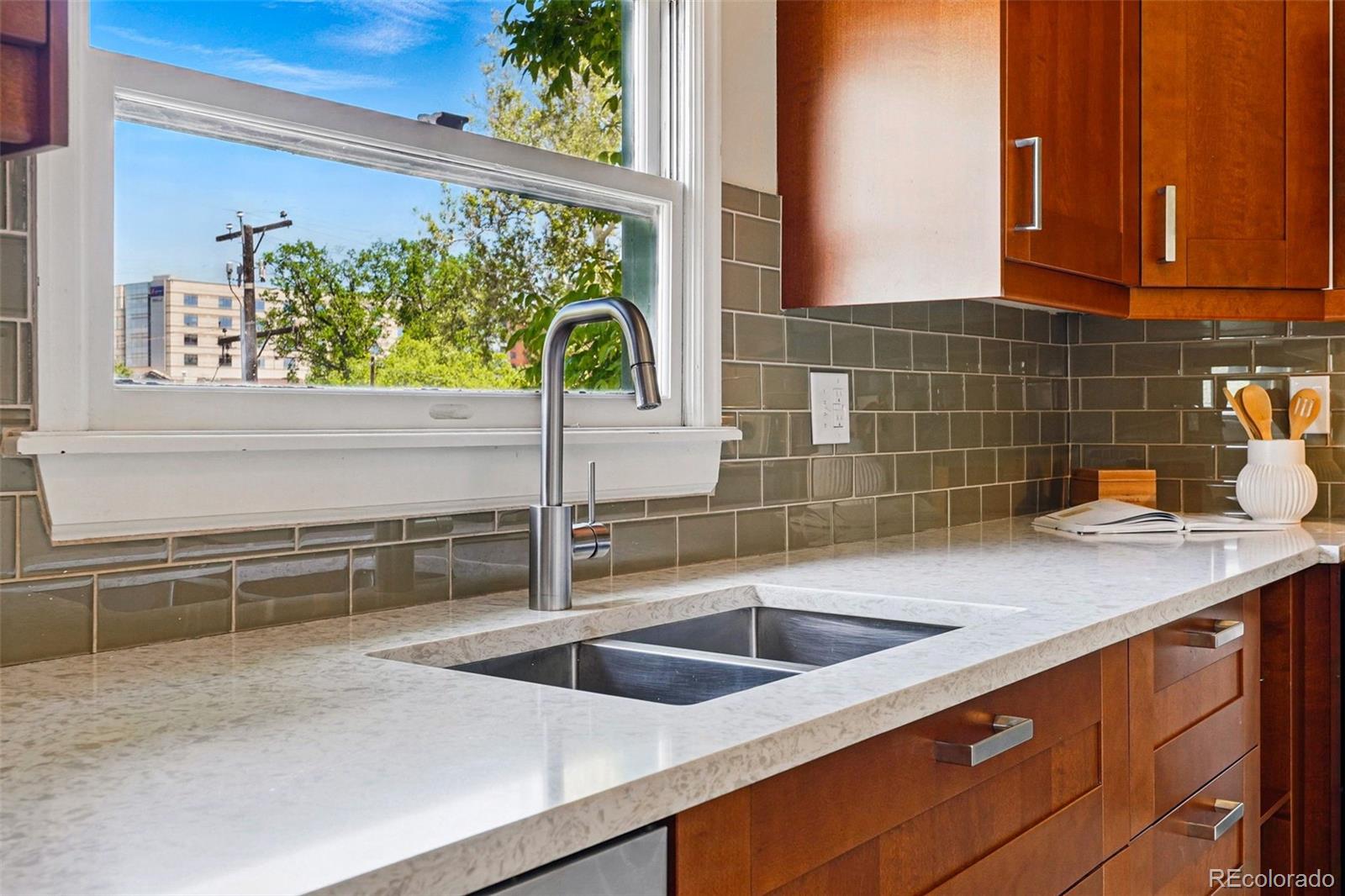 MLS Image #17 for 1001 e 17th avenue,denver, Colorado