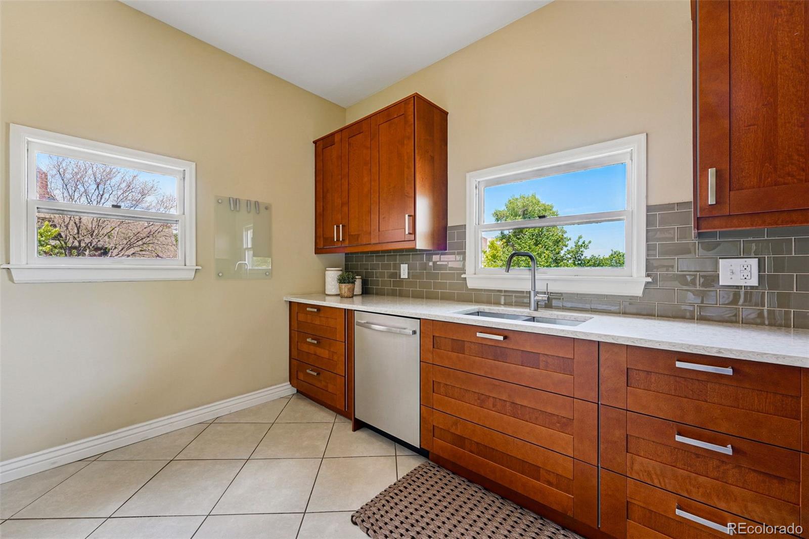 MLS Image #20 for 1001 e 17th avenue,denver, Colorado