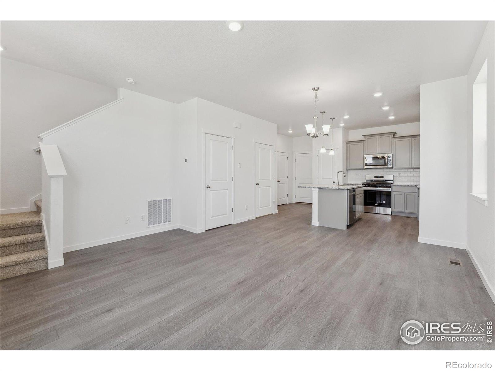 MLS Image #8 for 9857  biscay street,commerce city, Colorado