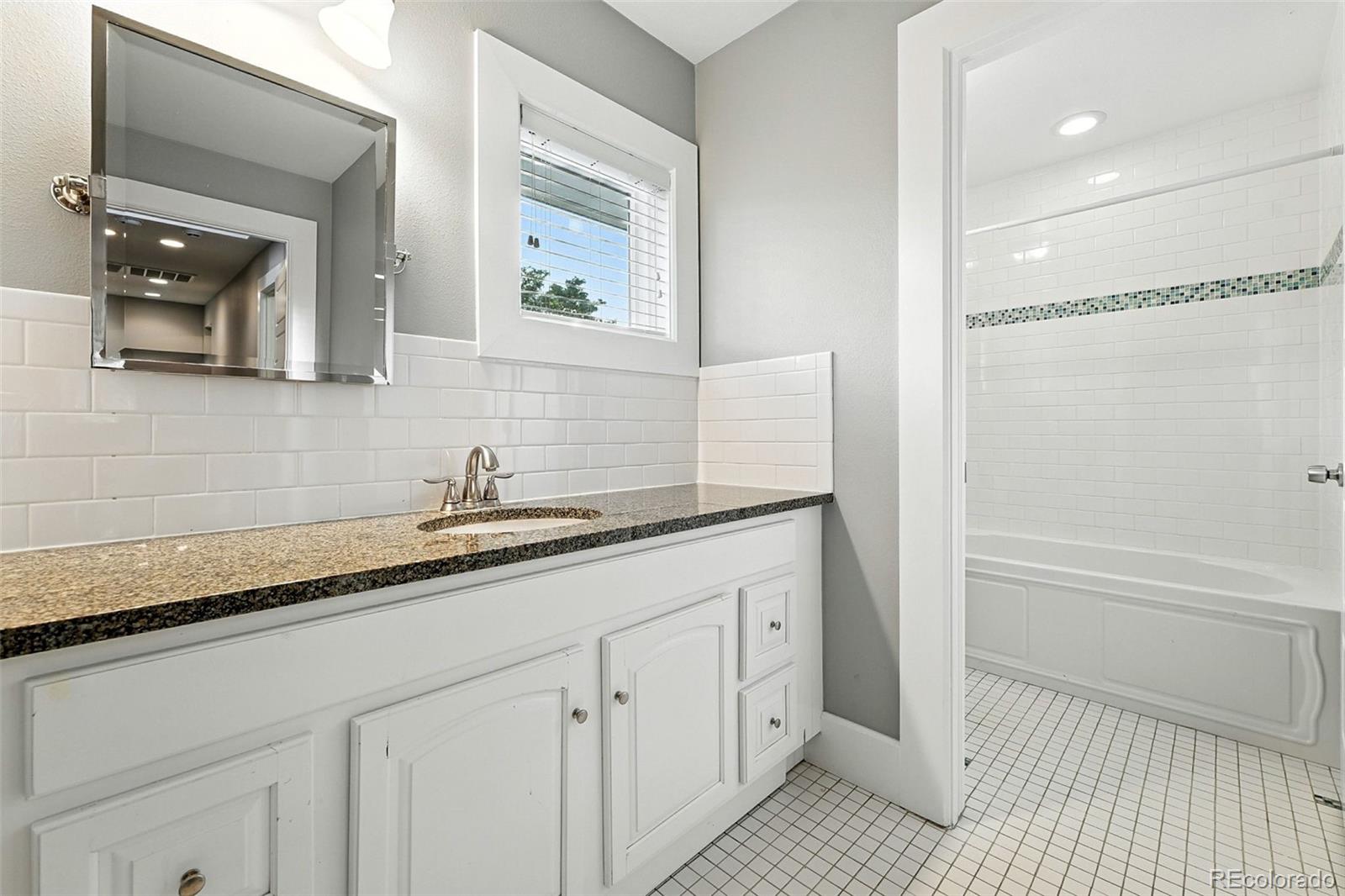MLS Image #36 for 325 s high street,denver, Colorado