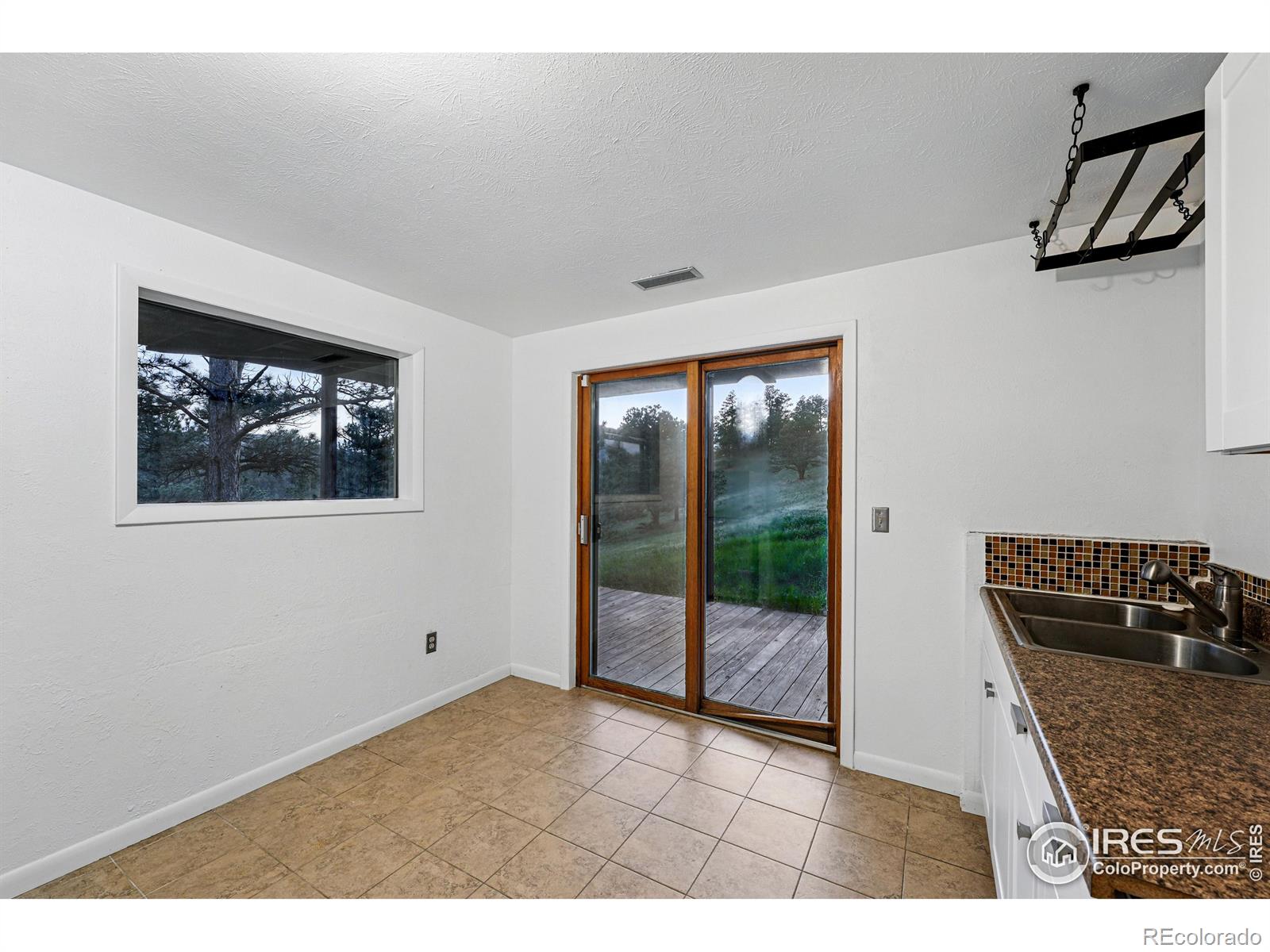 MLS Image #27 for 1101  peakview circle,boulder, Colorado