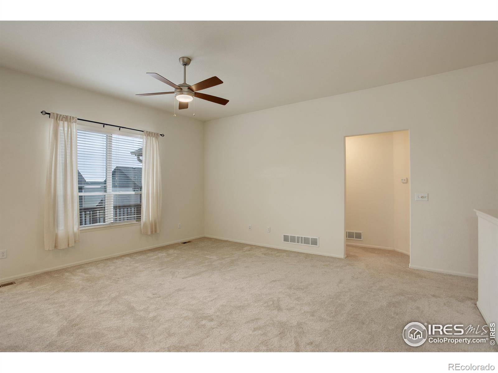 MLS Image #5 for 1540  murrlet street,berthoud, Colorado