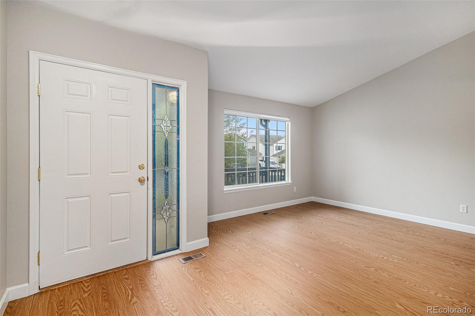 MLS Image #2 for 5214 s tibet street,aurora, Colorado
