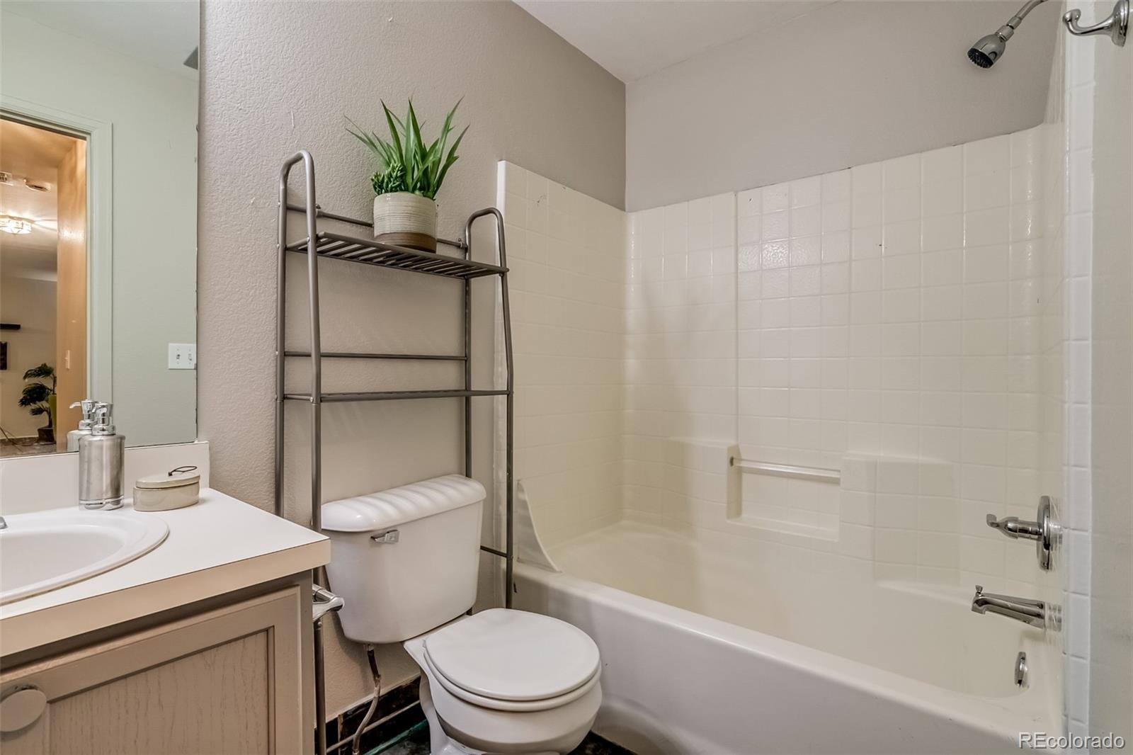 MLS Image #14 for 999  osceola street,denver, Colorado