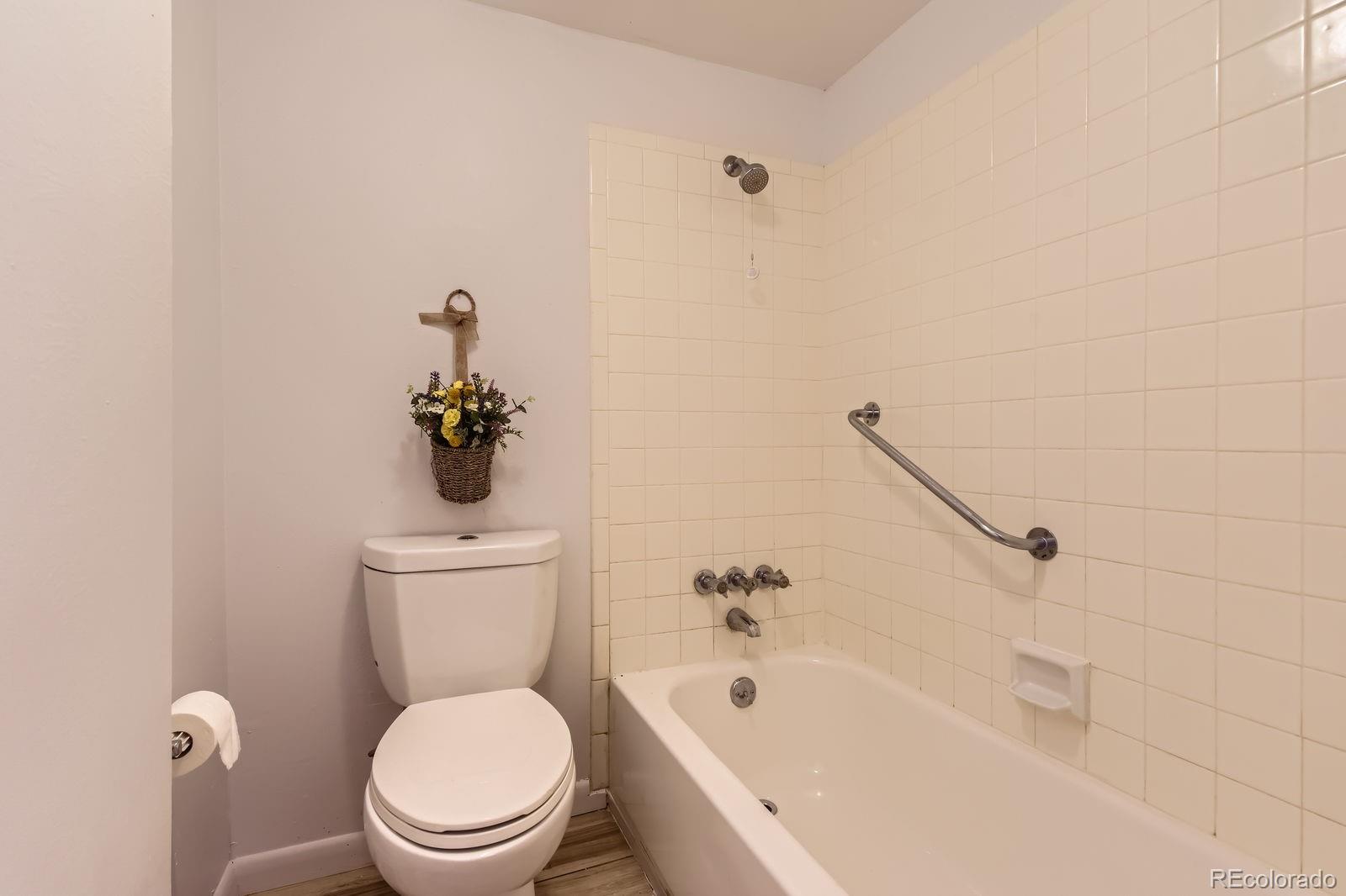 MLS Image #10 for 7665 e eastman avenue,denver, Colorado
