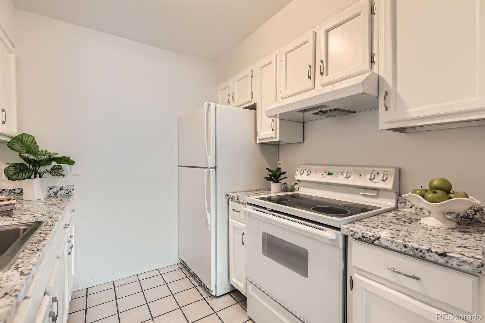 MLS Image #4 for 7665 e eastman avenue,denver, Colorado