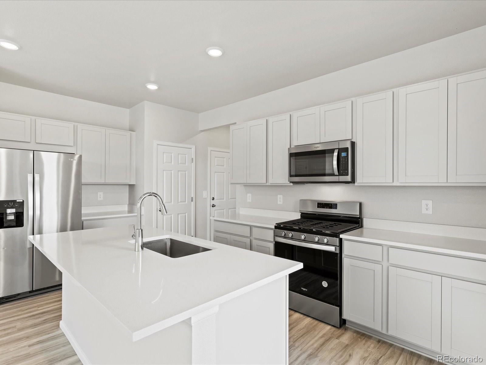 MLS Image #14 for 548  97th avenue,greeley, Colorado