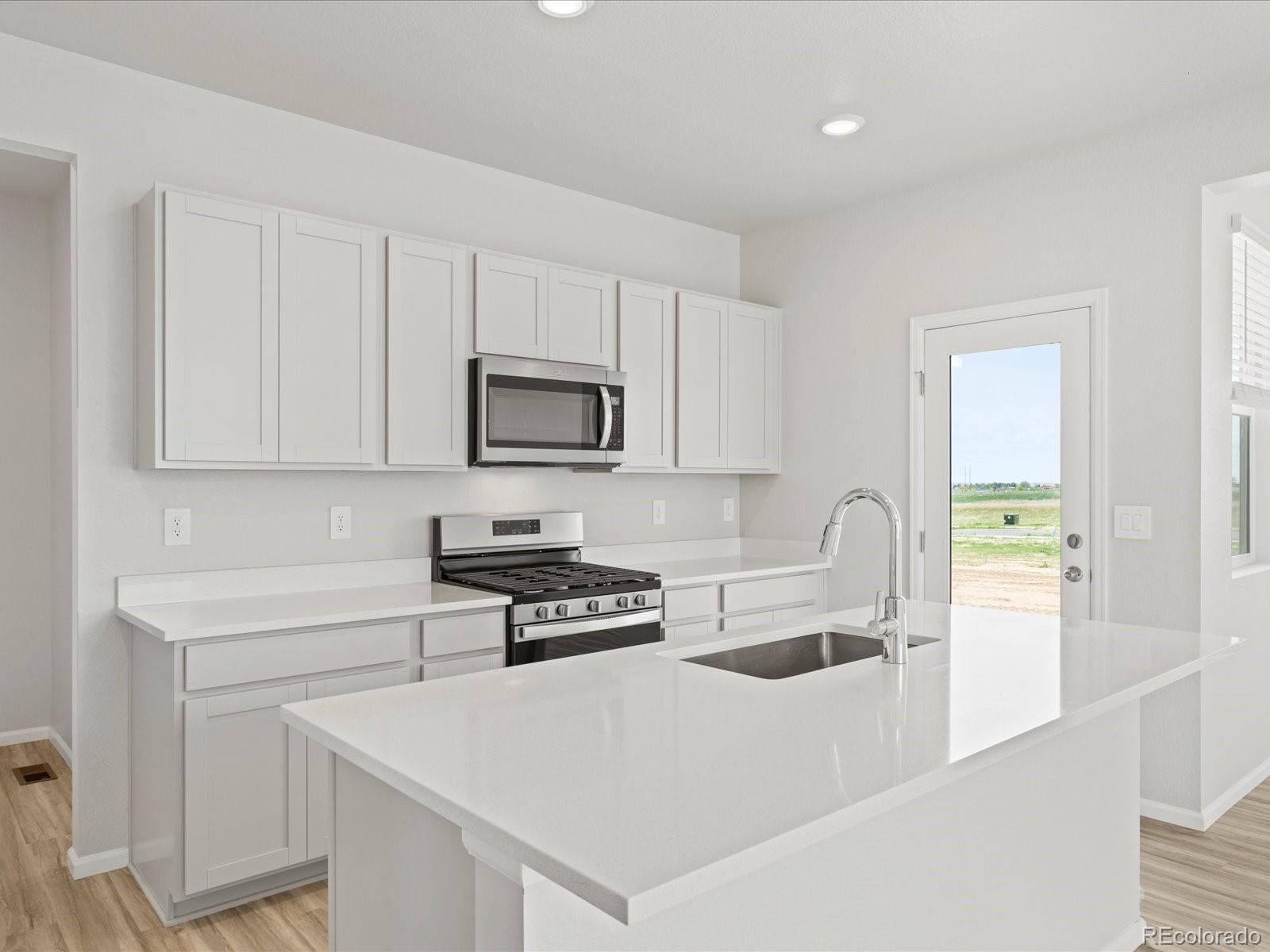 MLS Image #19 for 548  97th avenue,greeley, Colorado