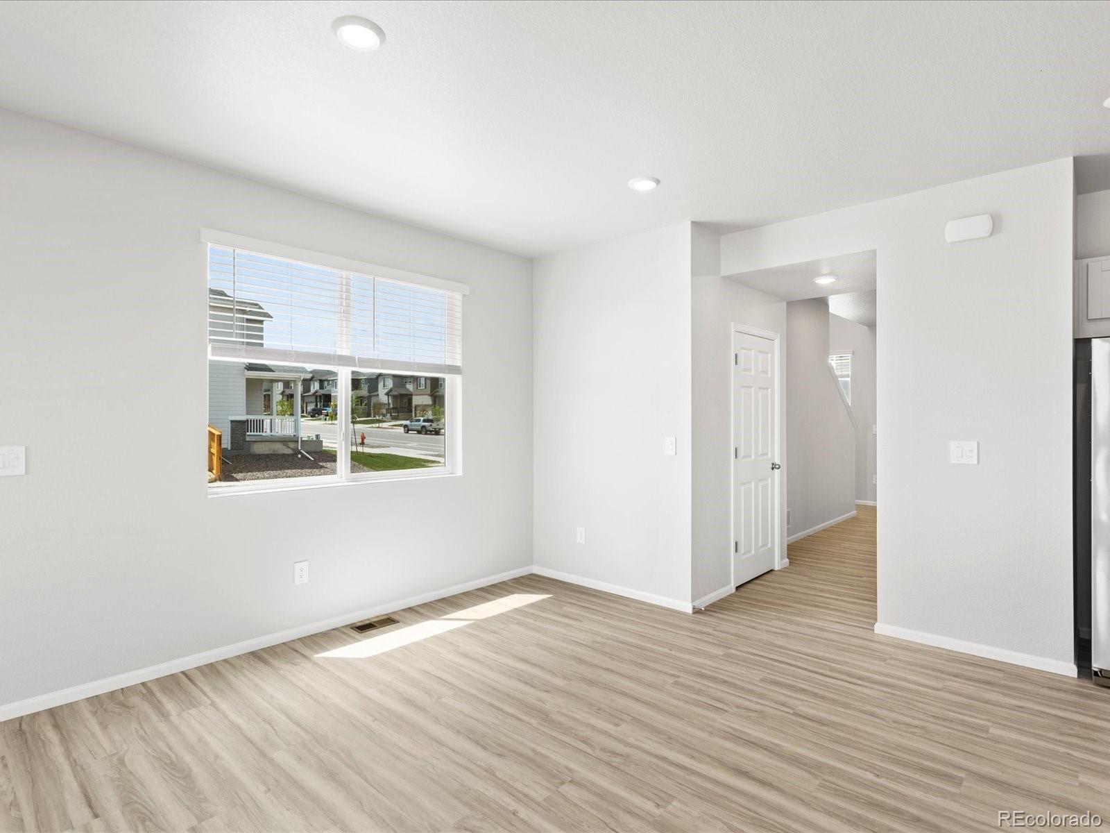 MLS Image #5 for 548  97th avenue,greeley, Colorado