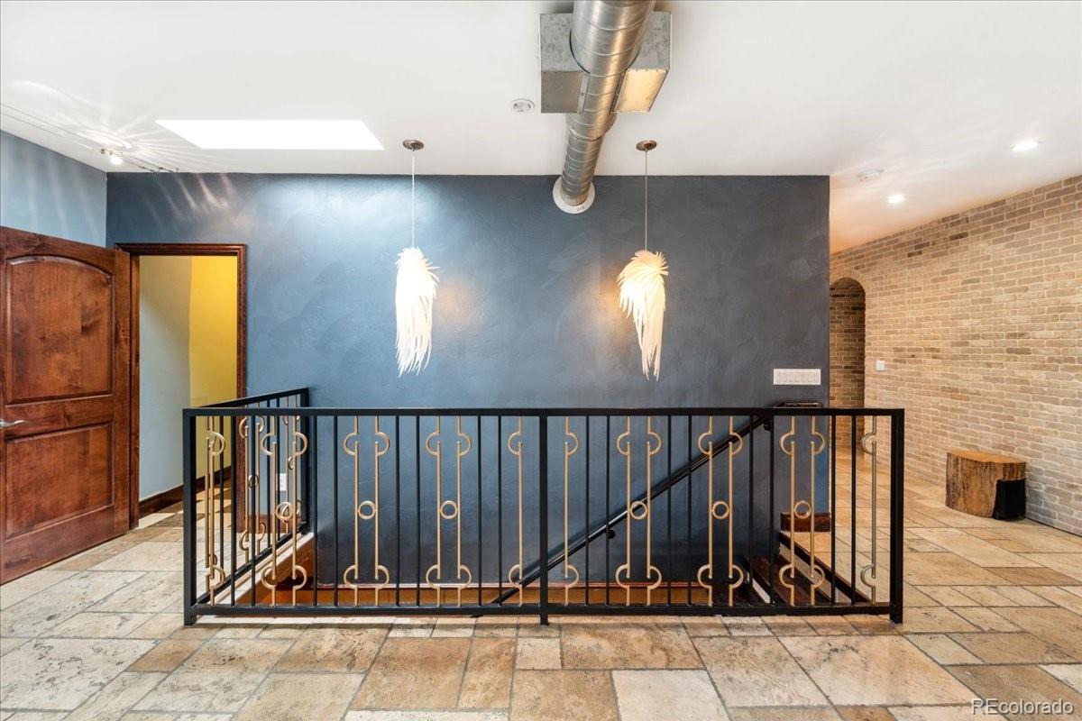 MLS Image #4 for 2150  curtis street,denver, Colorado
