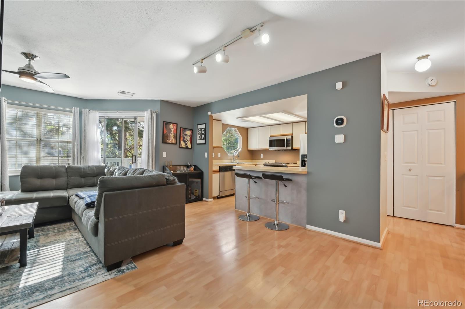 MLS Image #5 for 12655 e pacific circle,aurora, Colorado