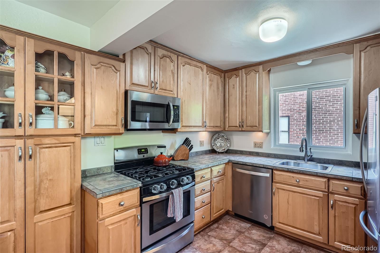 MLS Image #7 for 1235  dahlia street,denver, Colorado