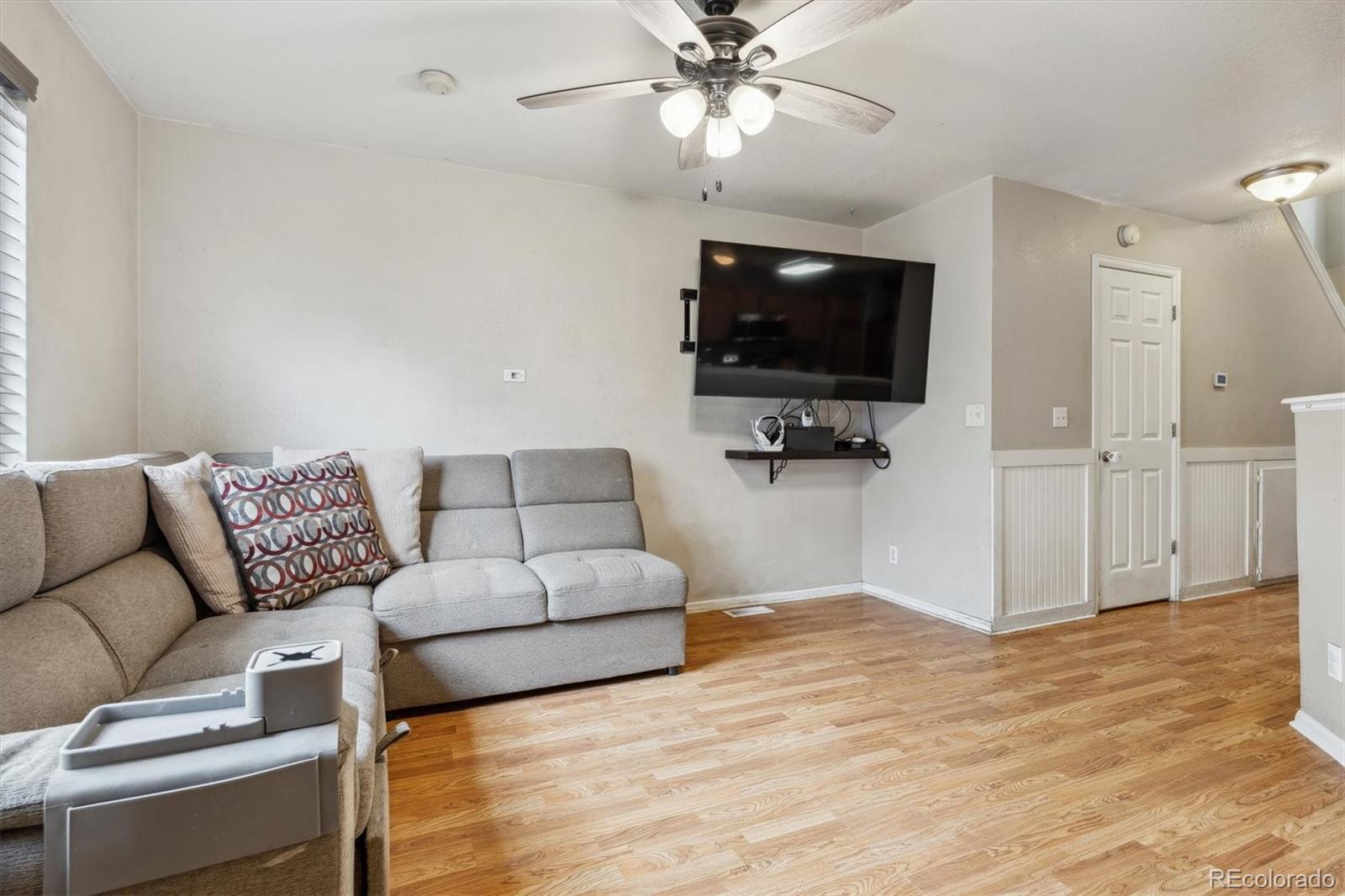 MLS Image #3 for 1953 e 102nd circle,thornton, Colorado