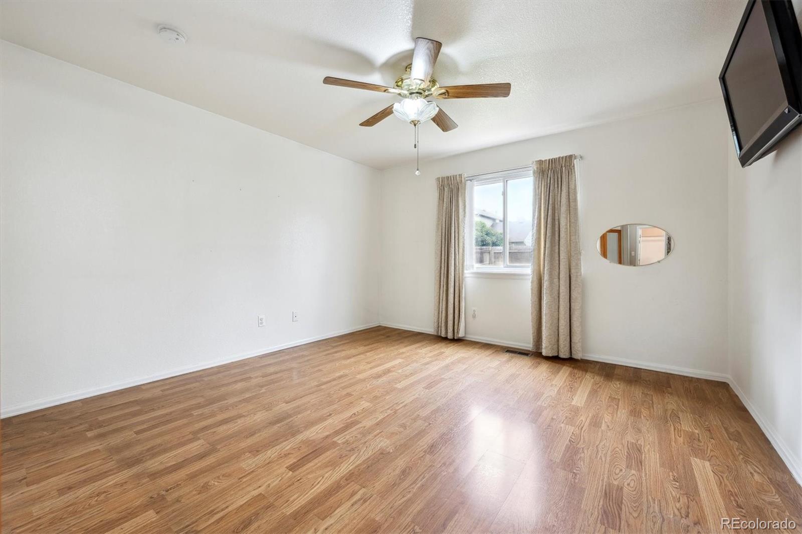 MLS Image #11 for 11418  macon street,commerce city, Colorado