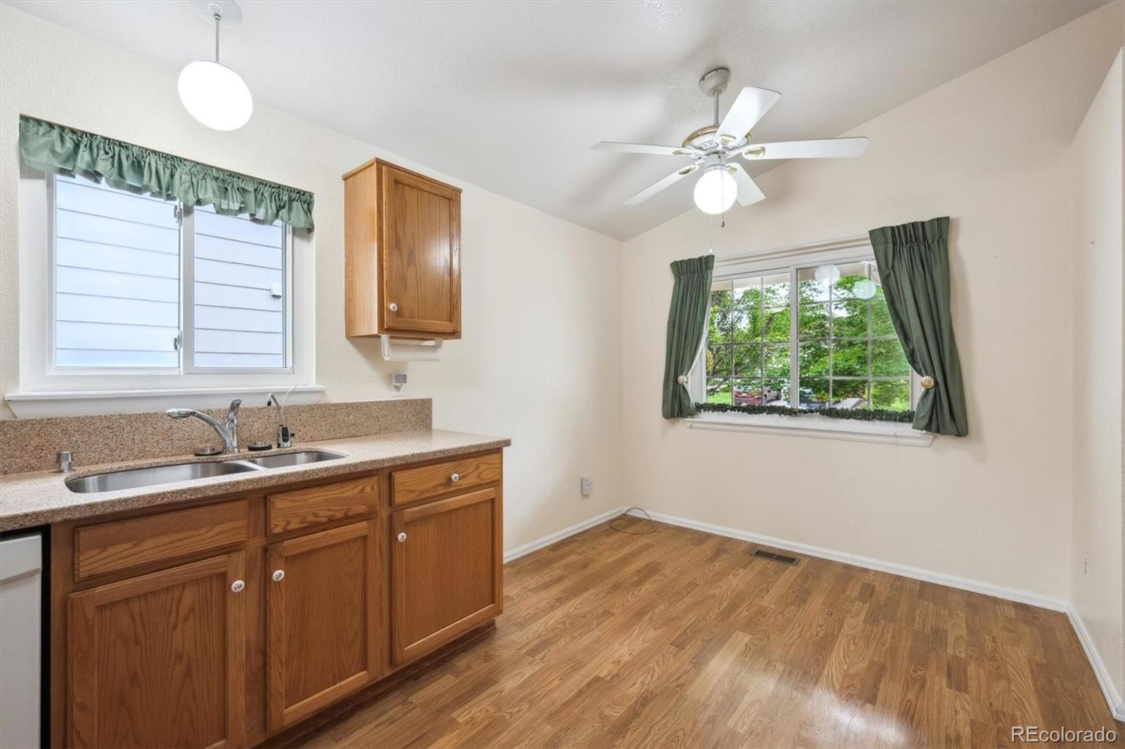 MLS Image #9 for 11418  macon street,commerce city, Colorado
