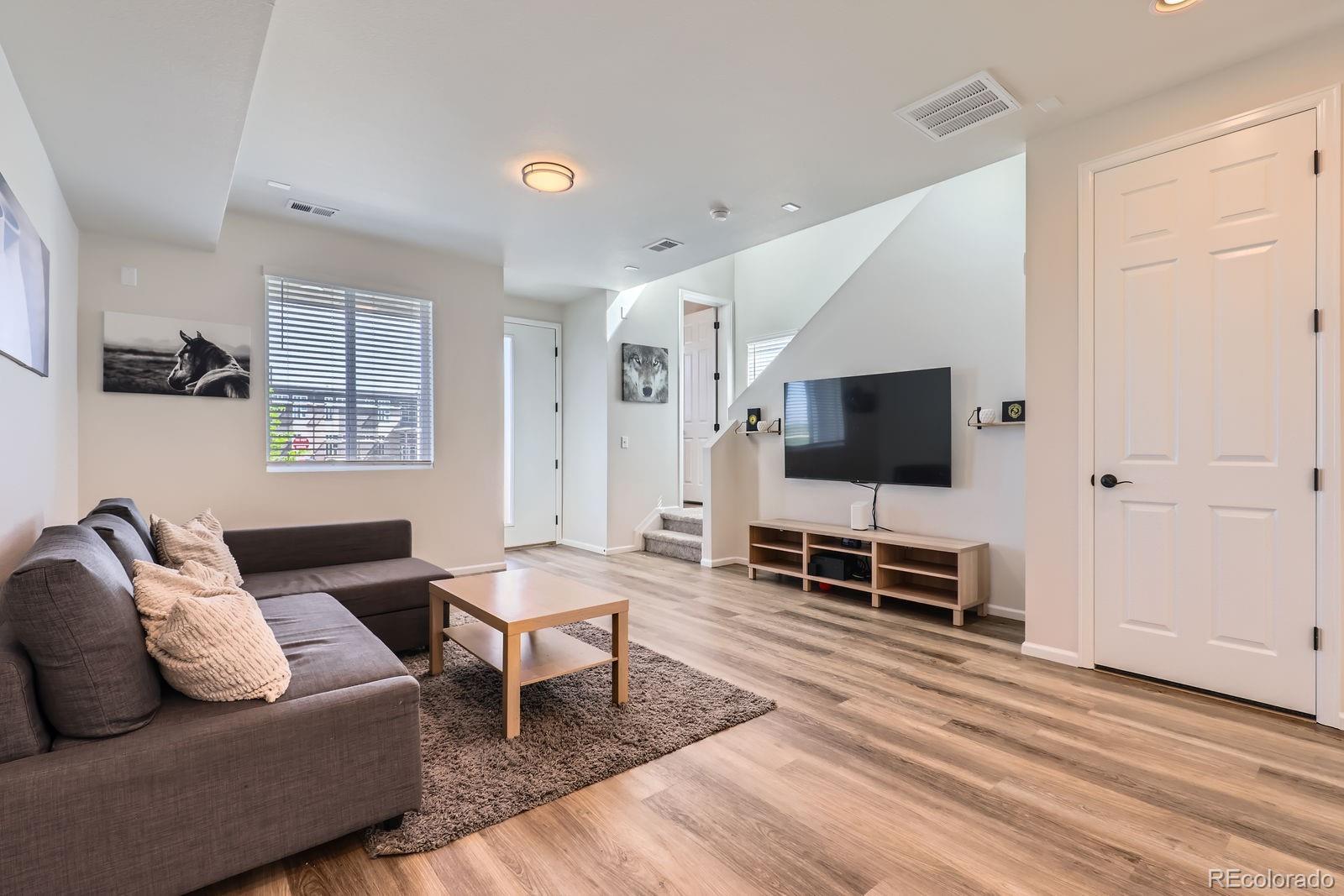 MLS Image #6 for 24374 e 42nd avenue,aurora, Colorado