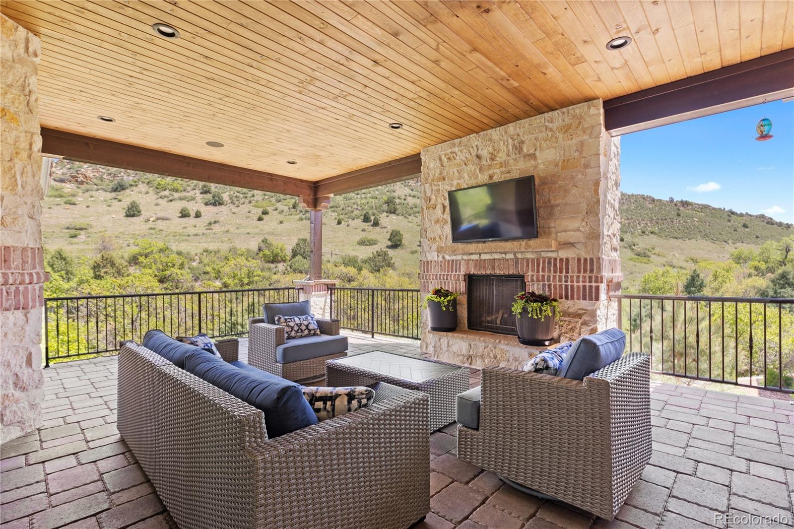 MLS Image #5 for 8278  raphael lane,littleton, Colorado