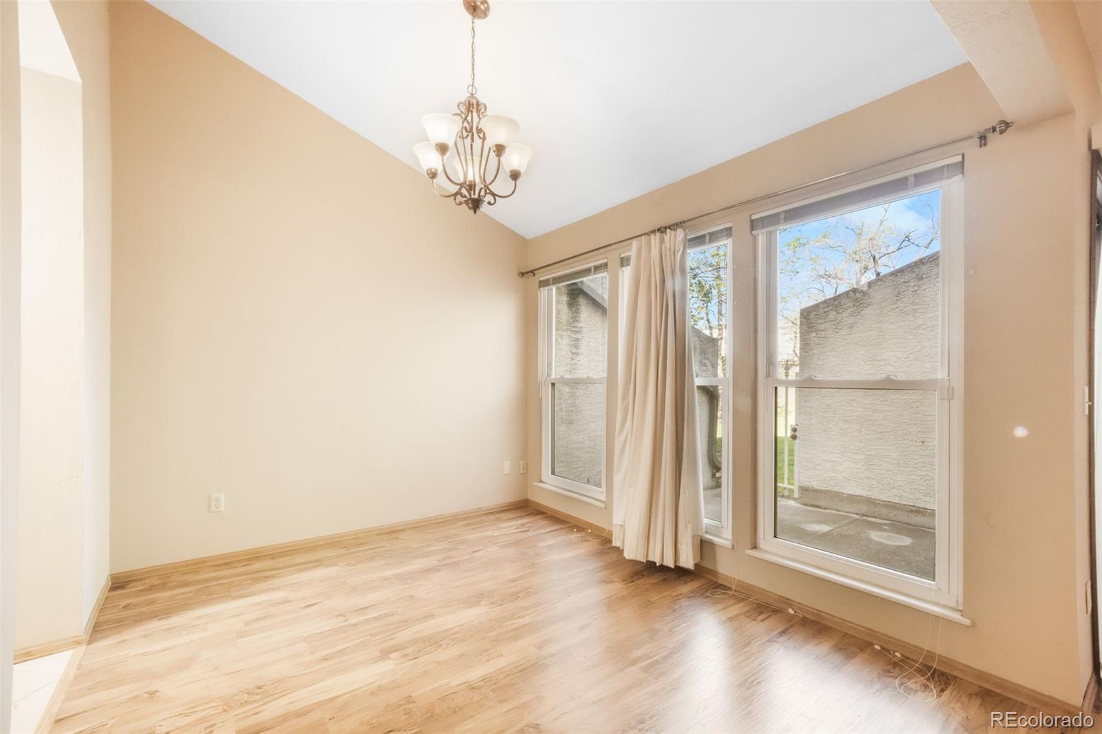 MLS Image #14 for 3330  templeton gap road,colorado springs, Colorado