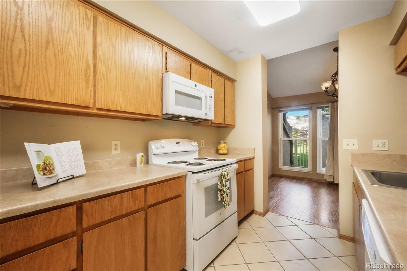 MLS Image #6 for 3330  templeton gap road,colorado springs, Colorado