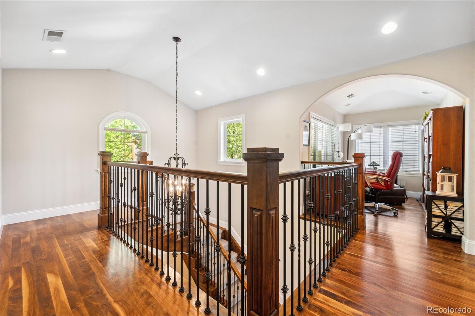 MLS Image #19 for 1317 s saint paul street,denver, Colorado