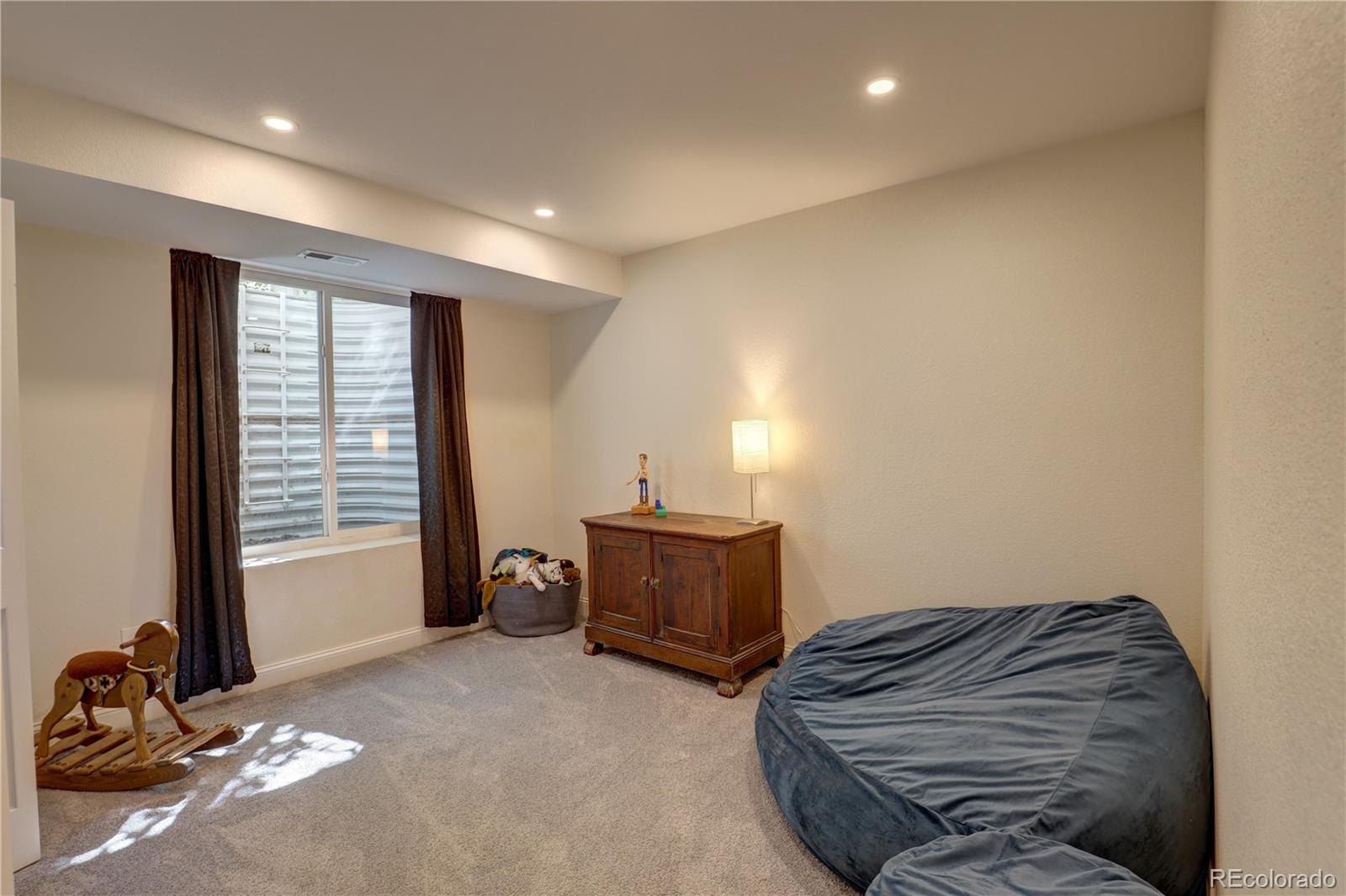 MLS Image #30 for 20194  robins drive,denver, Colorado