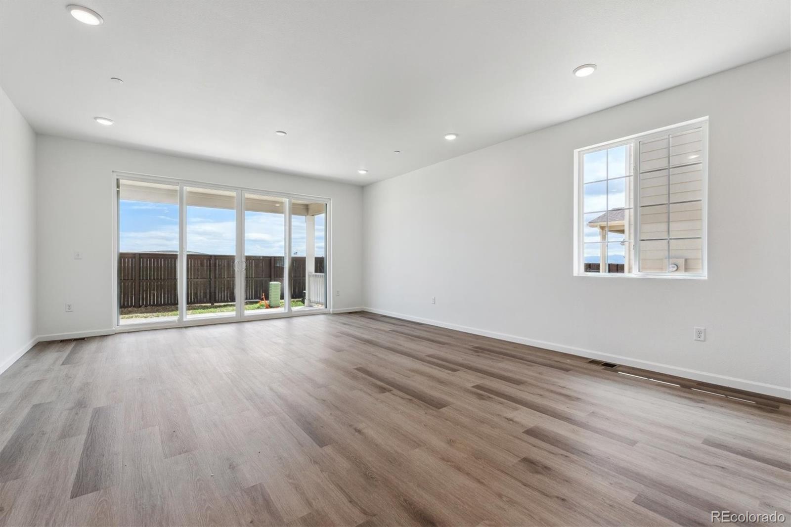 MLS Image #10 for 19100 e 96th place,commerce city, Colorado