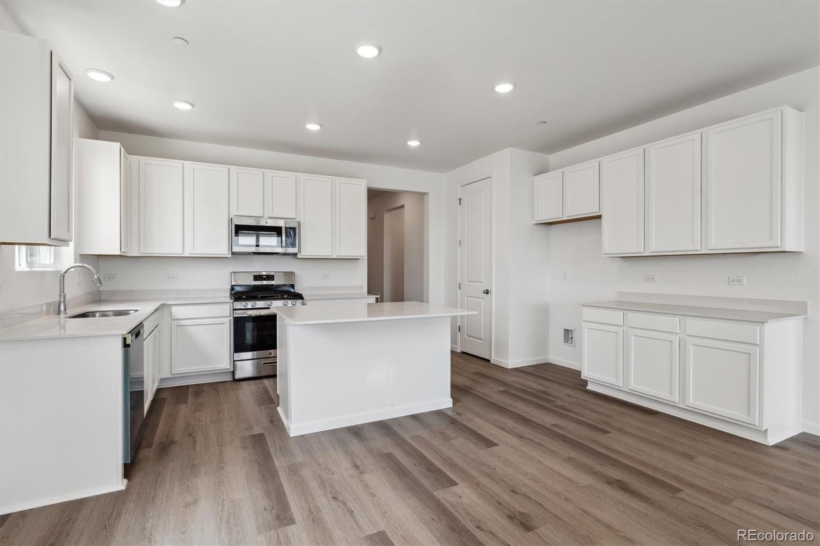 MLS Image #8 for 19100 e 96th place,commerce city, Colorado
