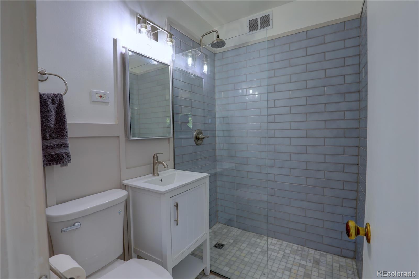 MLS Image #13 for 2100 n franklin street,denver, Colorado