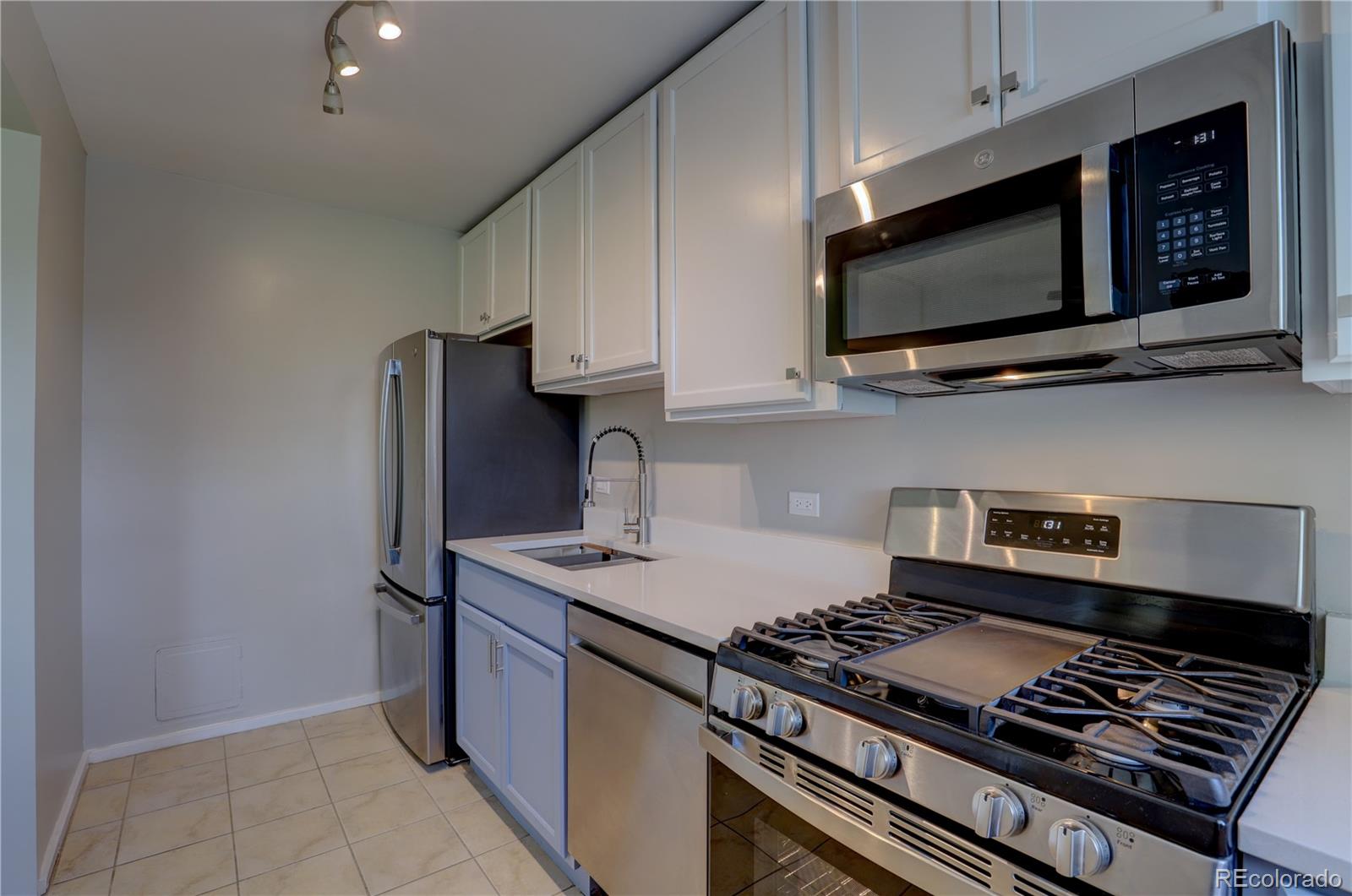 MLS Image #7 for 2100 n franklin street,denver, Colorado