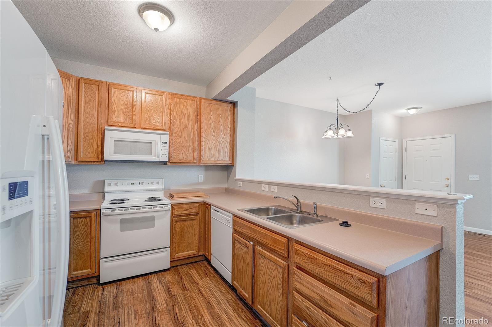 MLS Image #7 for 8237 w 54th avenue,arvada, Colorado